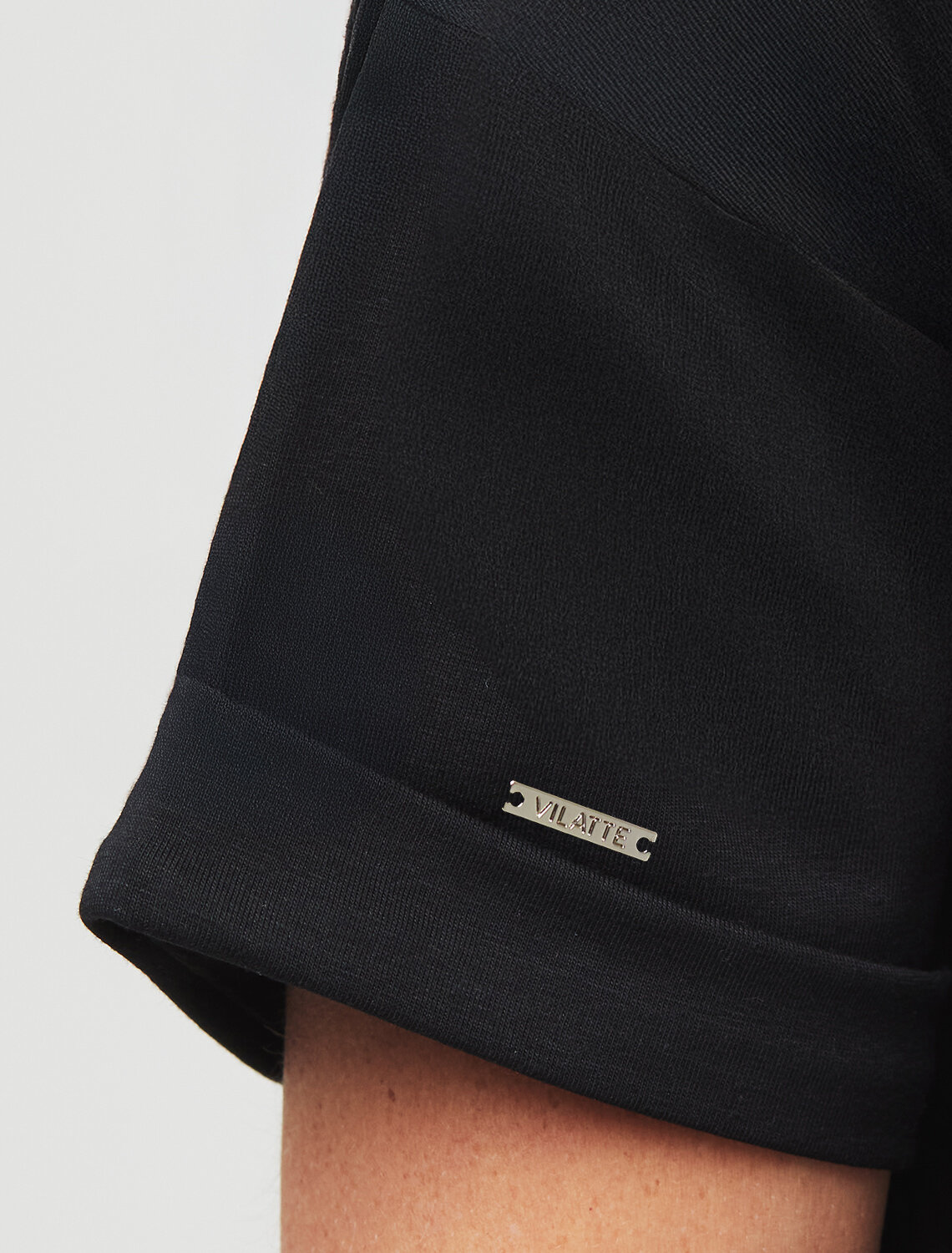 ст. цена1390руб.! VILATTE Футболка D49.117черный_inspire