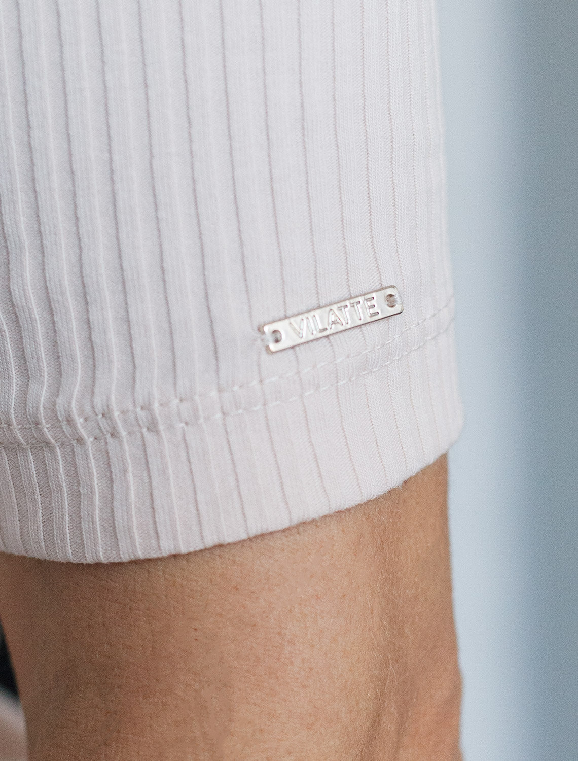 ст. цена1490руб.! VILATTE Футболка D49.105овсяный