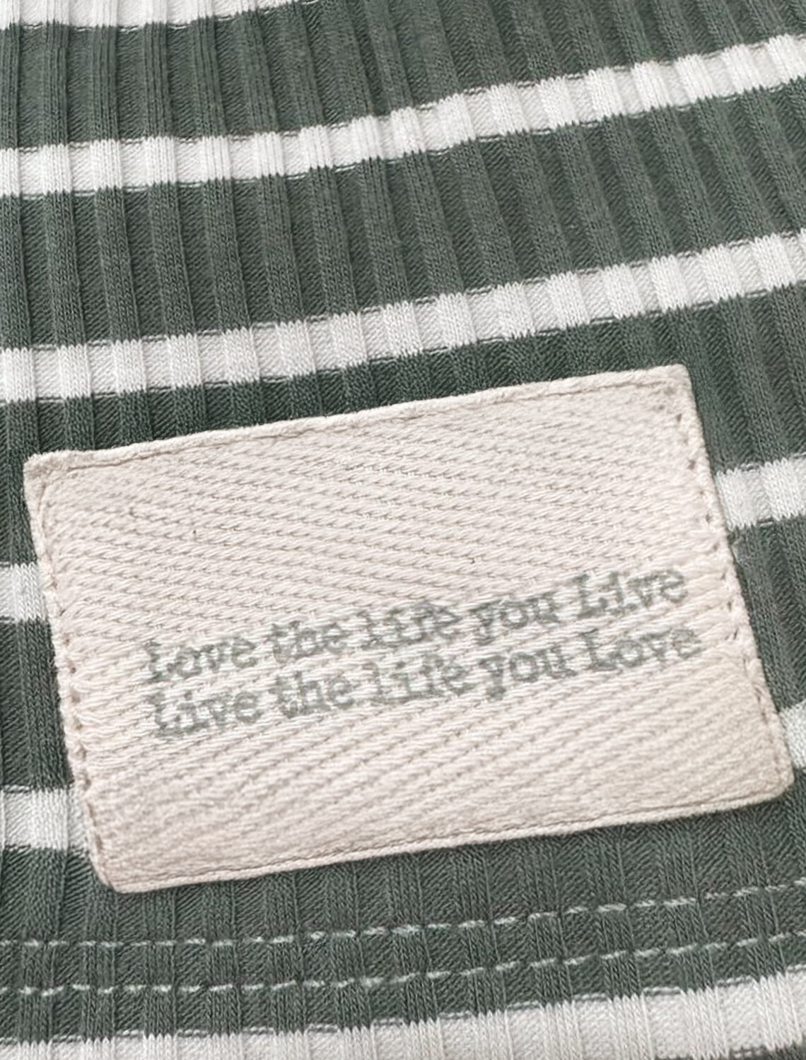 ст. цена2390руб.! VILATTE Платье D42.096оливковый-белый