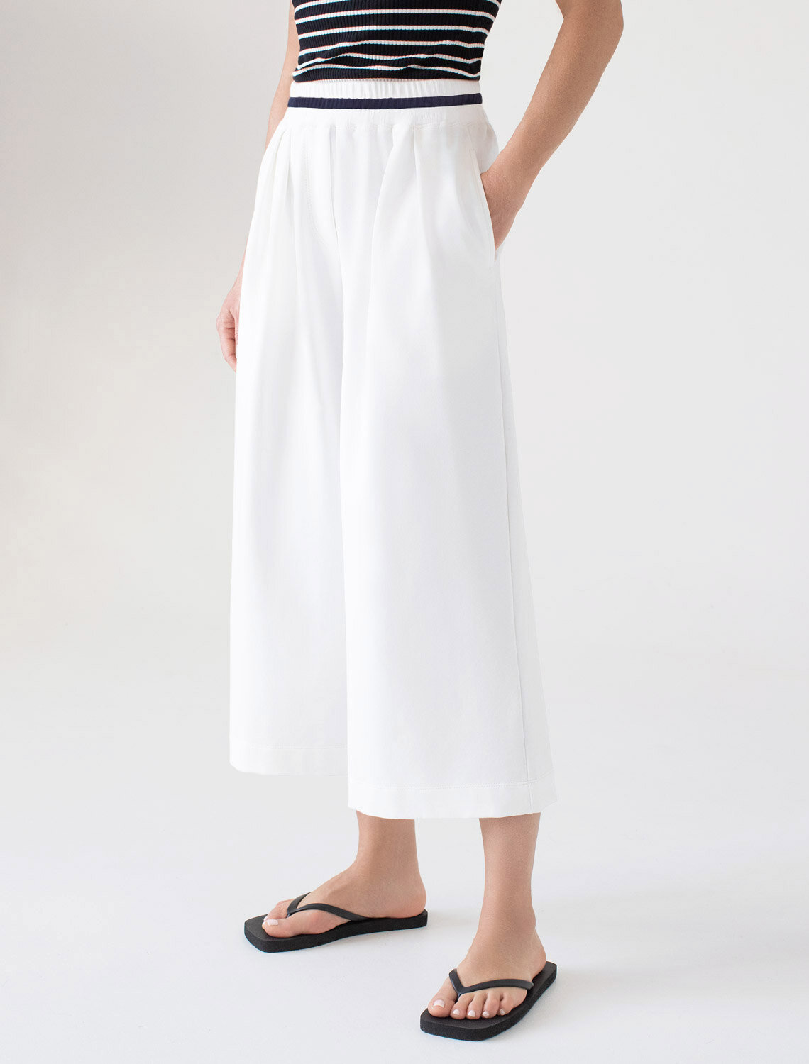 ст. цена2390руб.! VILATTE Брюки D44.141белый