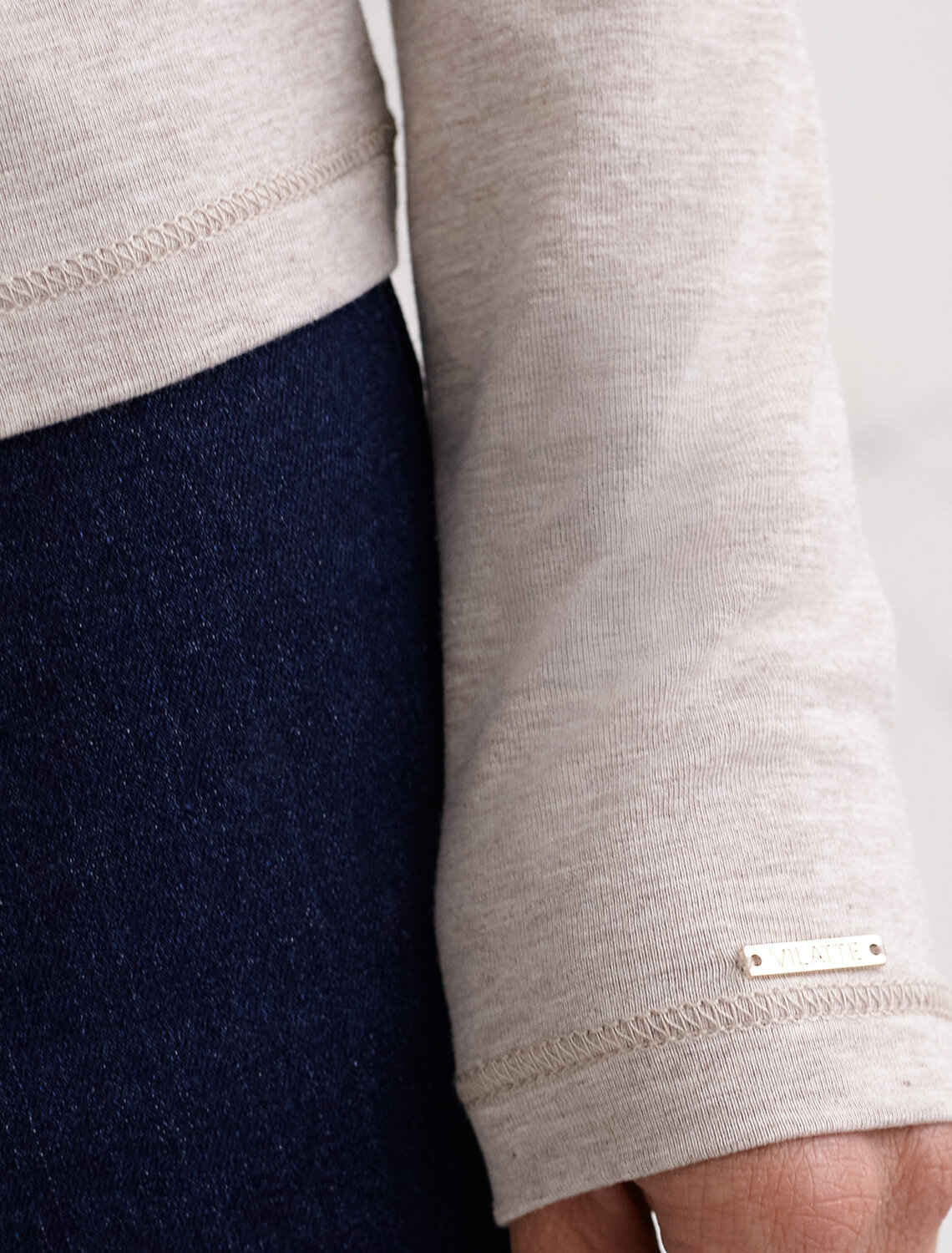 ст. цена1490руб.! VILATTE Джемпер D49.116кофейный меланж