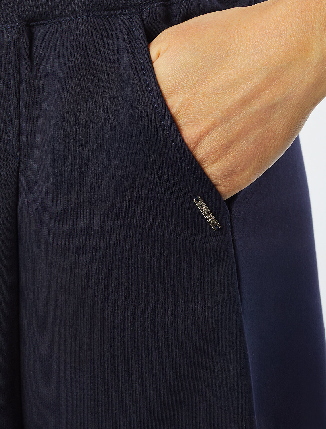 ст. цена1690руб.! VILATTE Юбка D46.041т.синий