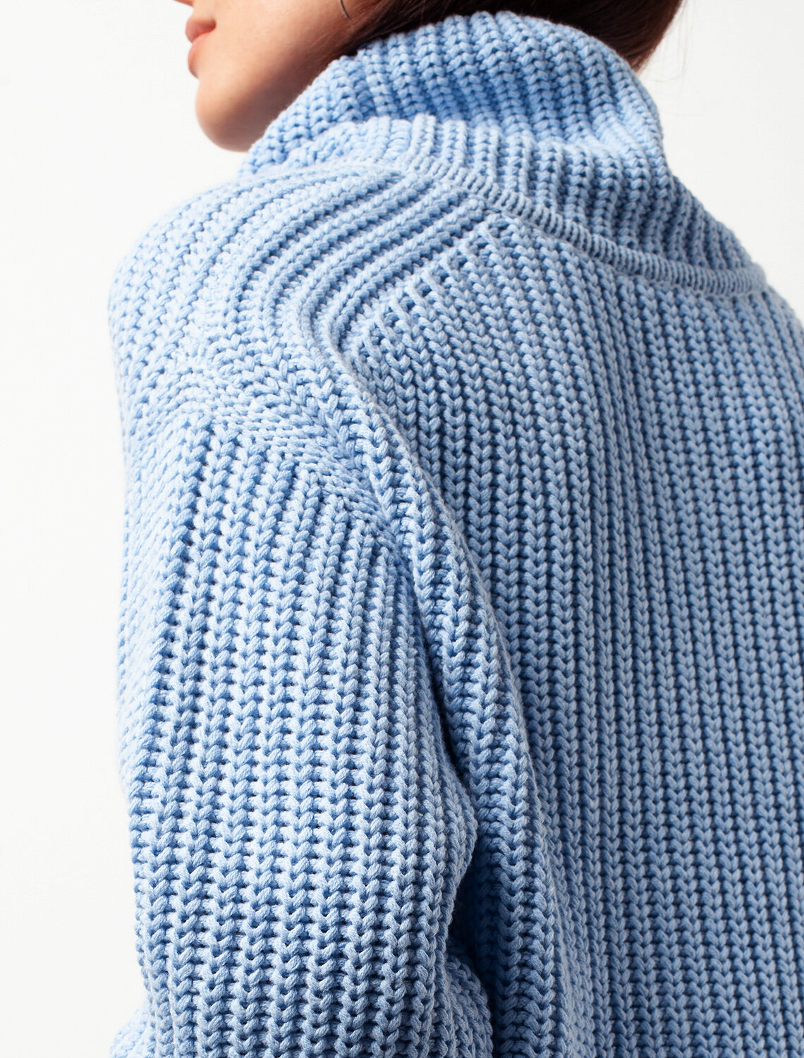 ст. цена1780руб.! VILATTE Свитер D34.184голубой