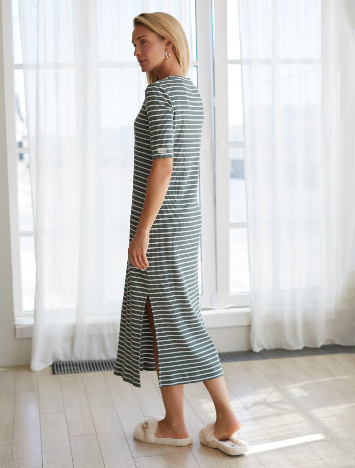 ст. цена2390руб.! VILATTE Платье D42.096оливковый-белый