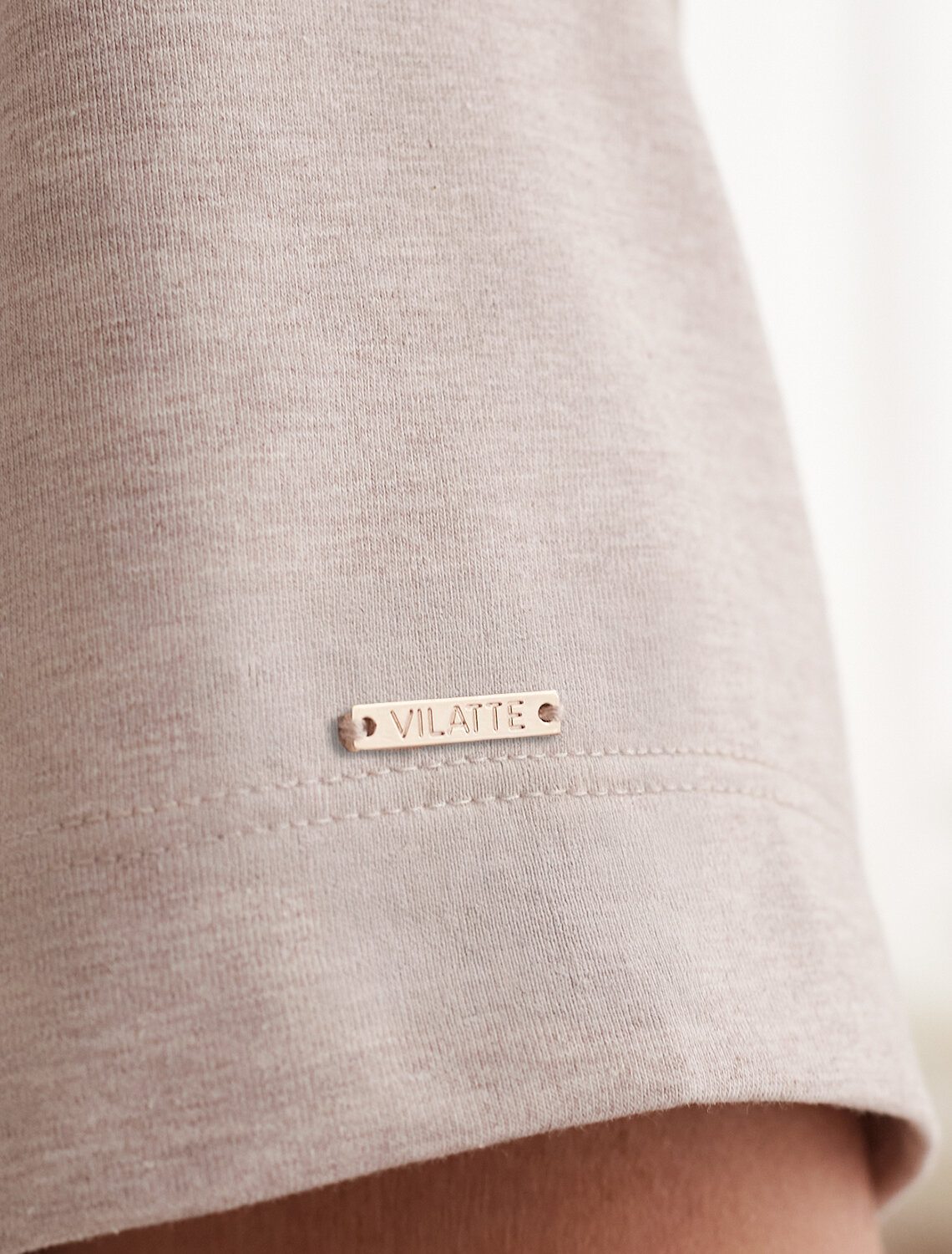 ст. цена1390руб.! VILATTE Футболка D49.110кофейный меланж_леопард