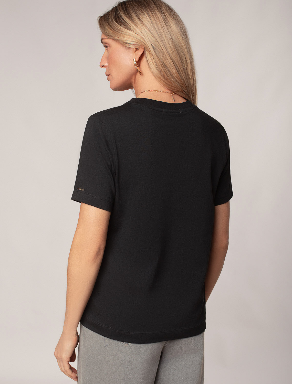 ст. цена1390руб.! VILATTE Футболка D49.110черный_леопард