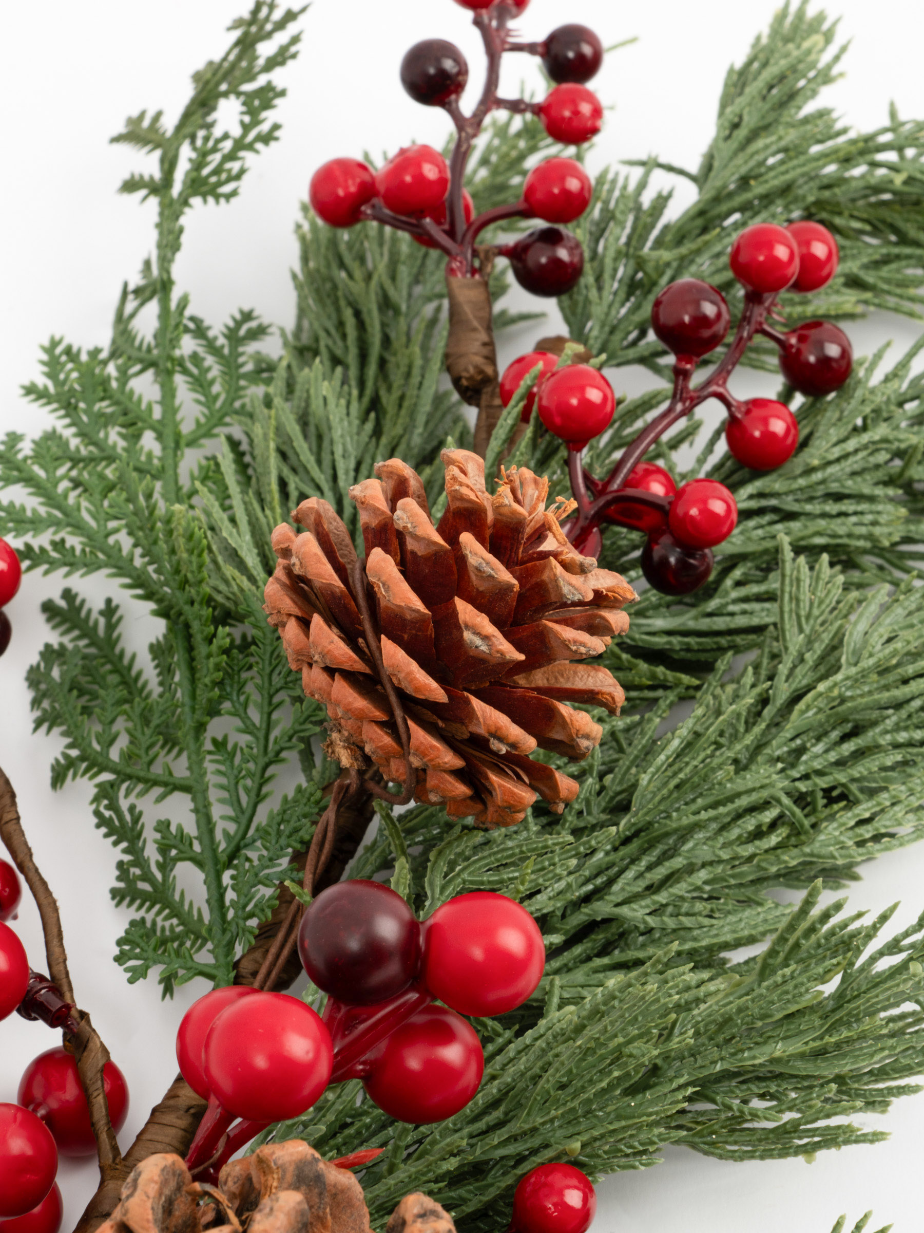 Ветка декоративная, 73 см, пластик/пенопласт, Шишки и красные ягоды, Interior natural