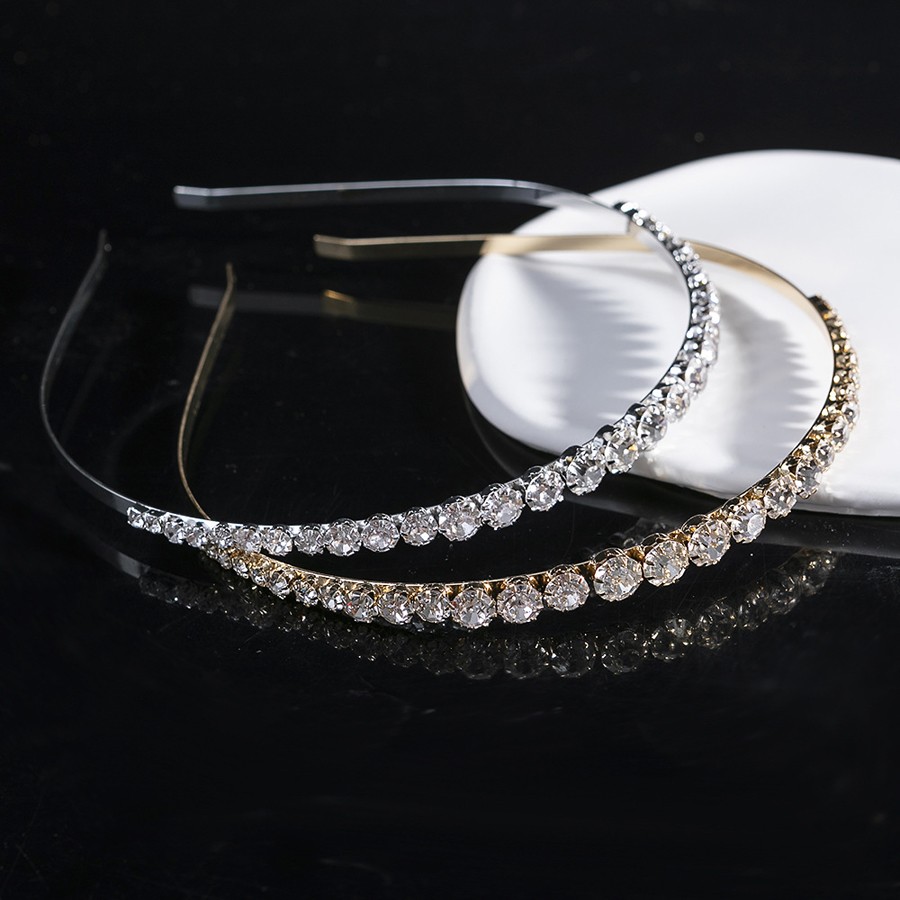 Ободок для волос с кристаллами