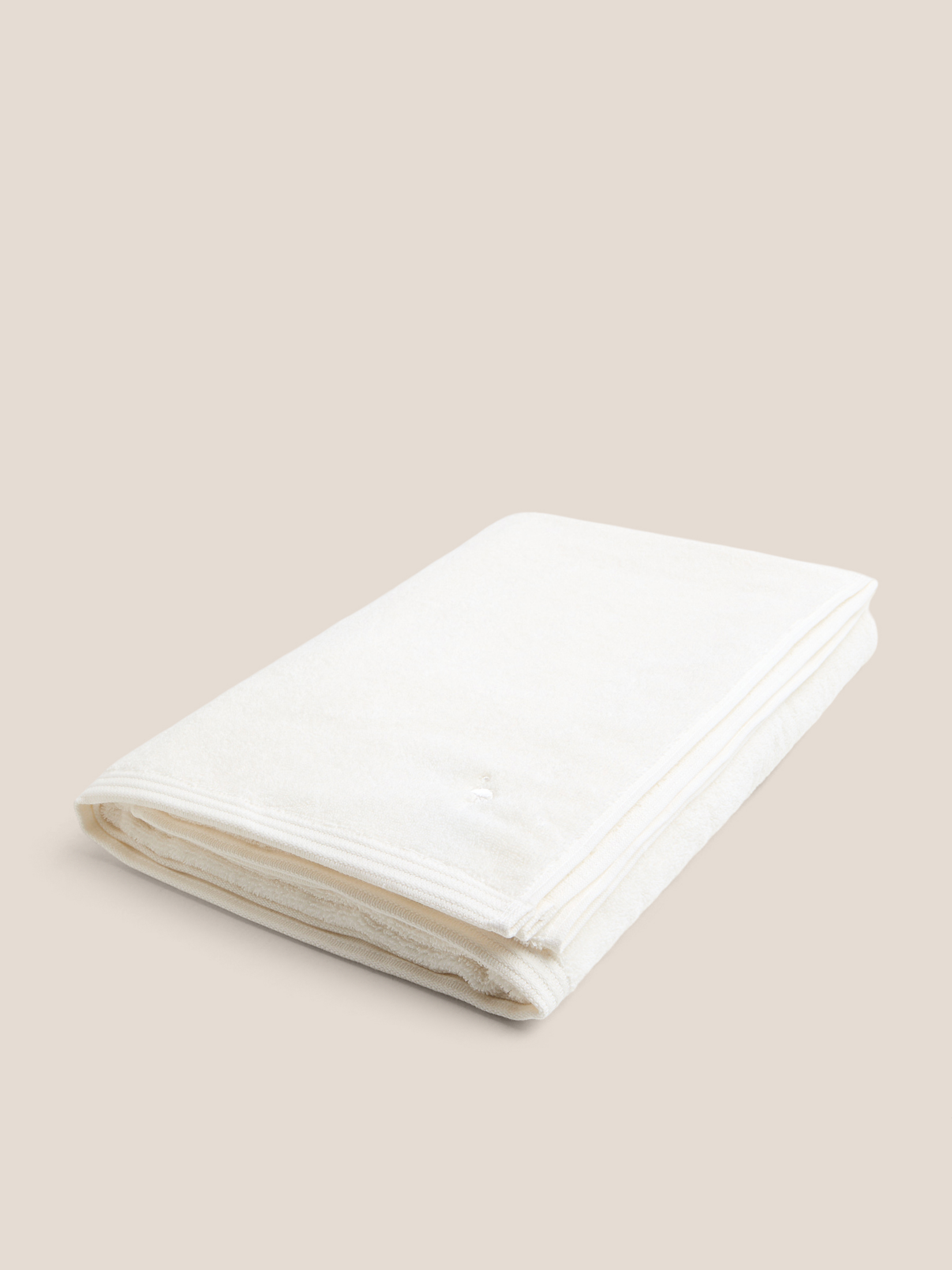 903 р. 2150 р. Махровое полотенце-покрывало 100x180 MAISON DAVID