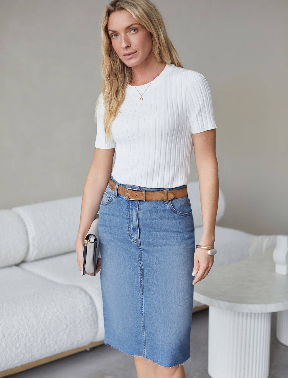 Джинсовая юбка с декоративной стиркой из эластичного облегченного денима D56.126 синий