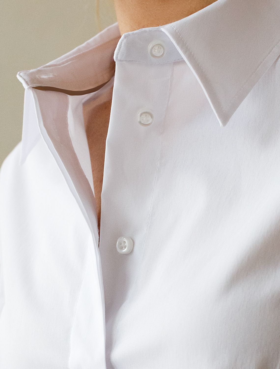 Укороченная блузка из эластичного хлопка D29.322 белый