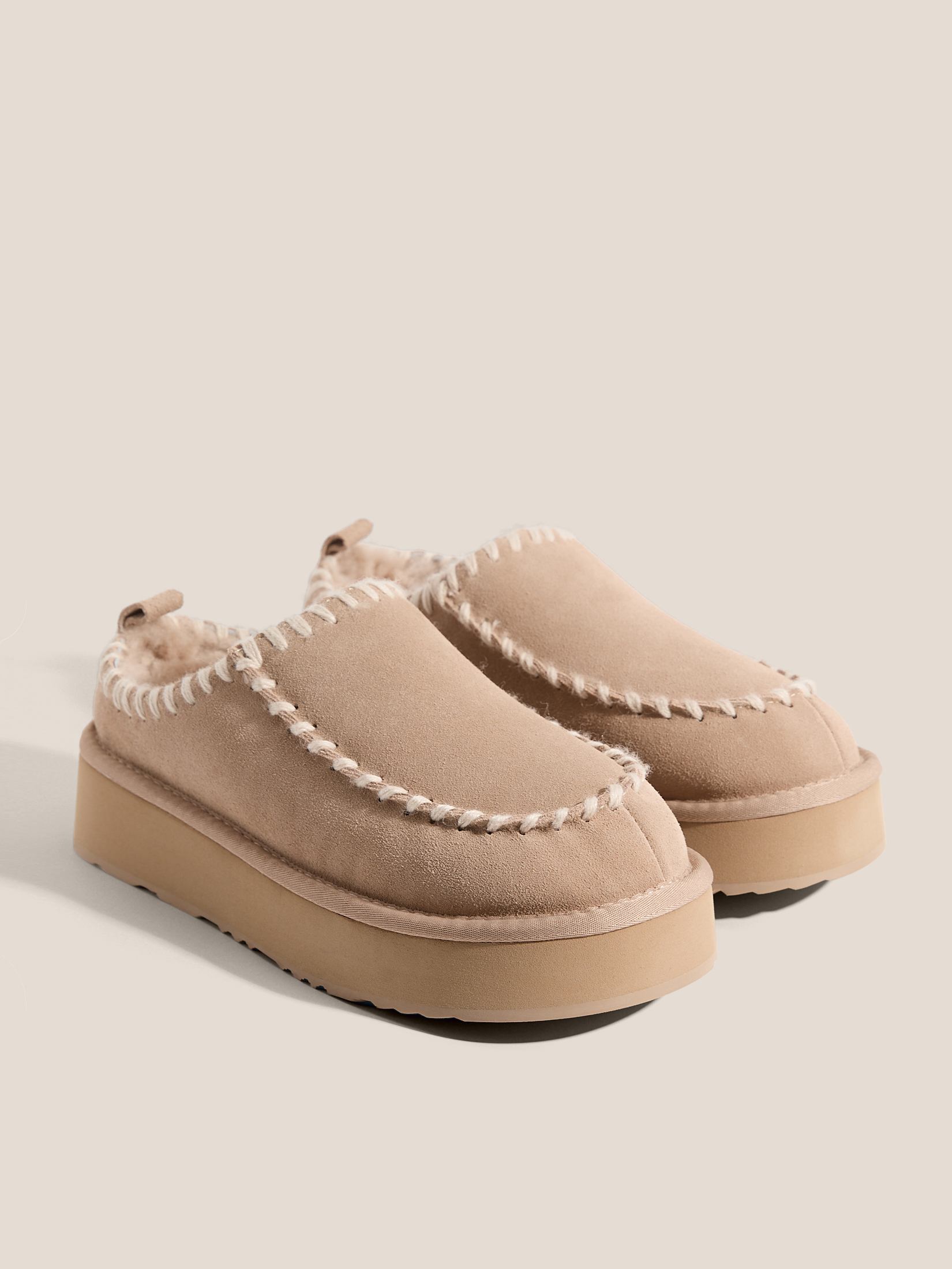 2642 р. 6290 р. Женские угги TENDANCE