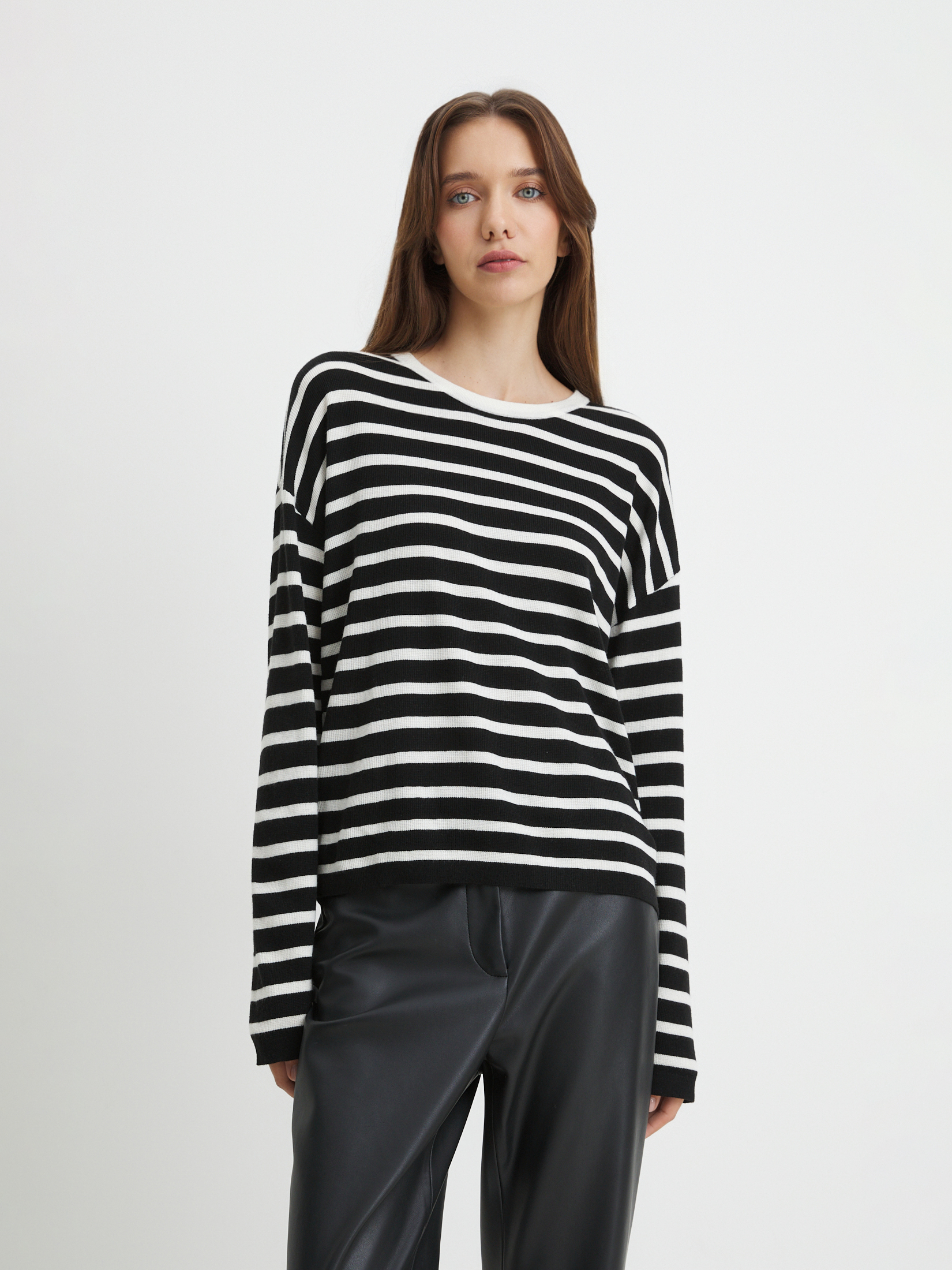 1788 р. 4360 р. Женский джемпер MAISON DAVID