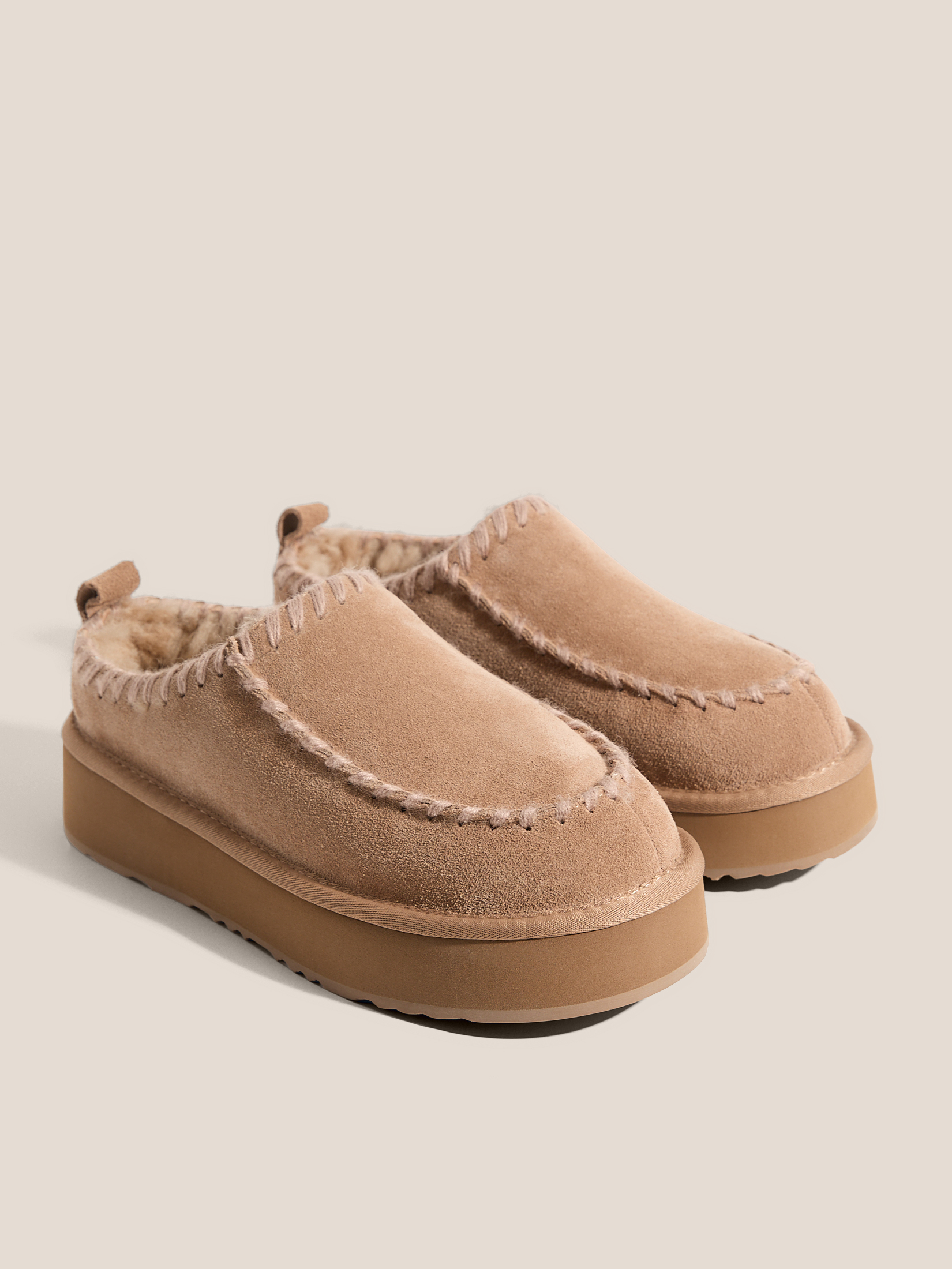 2642 р. 6290 р. Женские угги TENDANCE