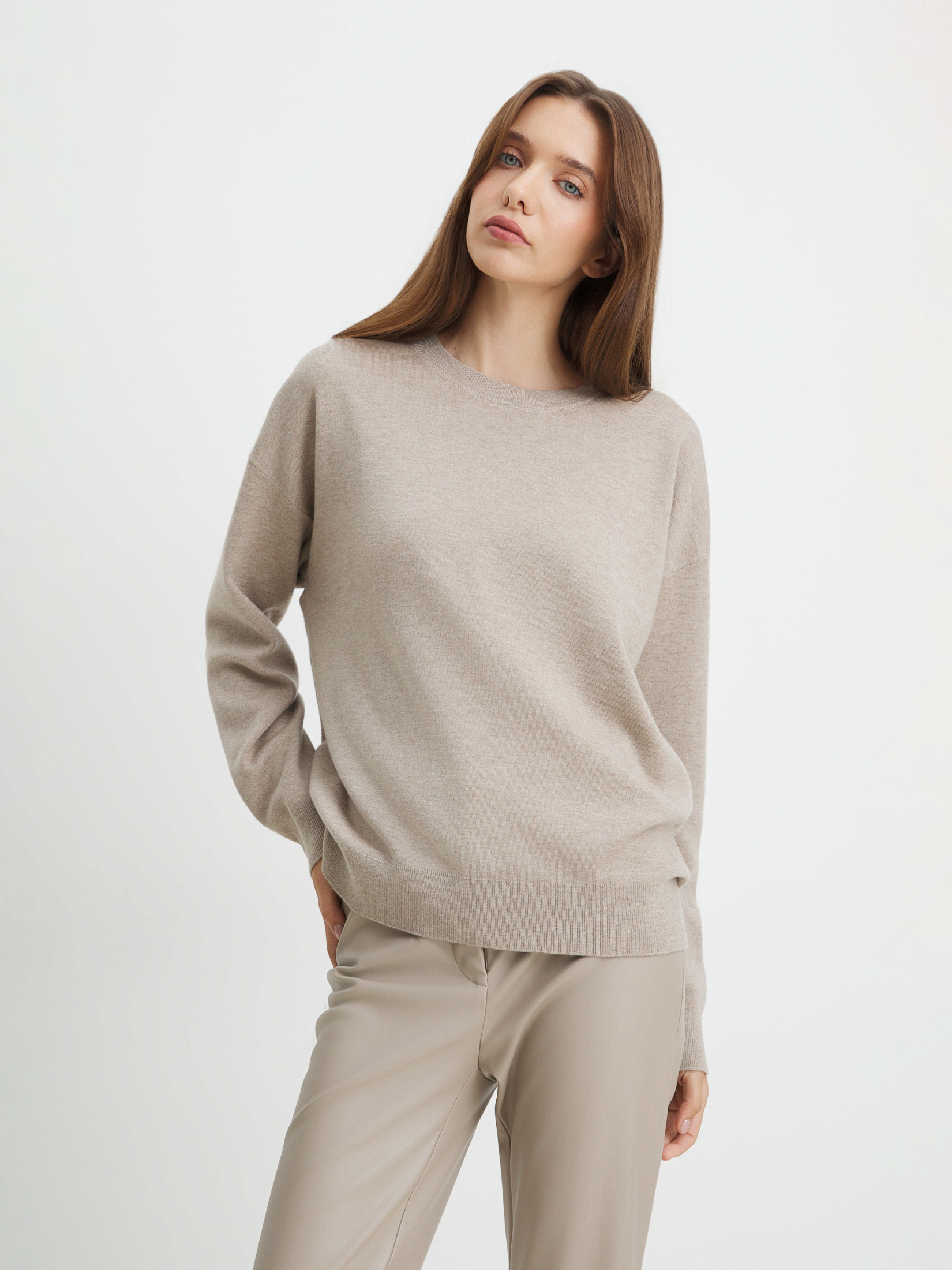 2251 р. 5490 р. Женский джемпер MAISON DAVID