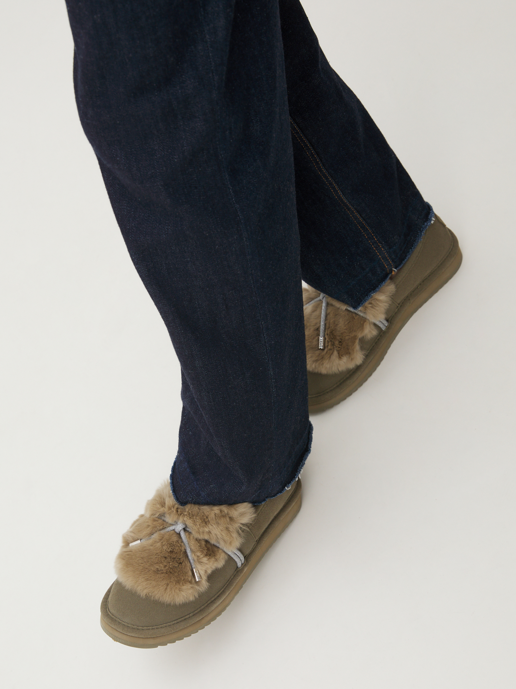 2381 р. 5670 р. Женские угги TENDANCE