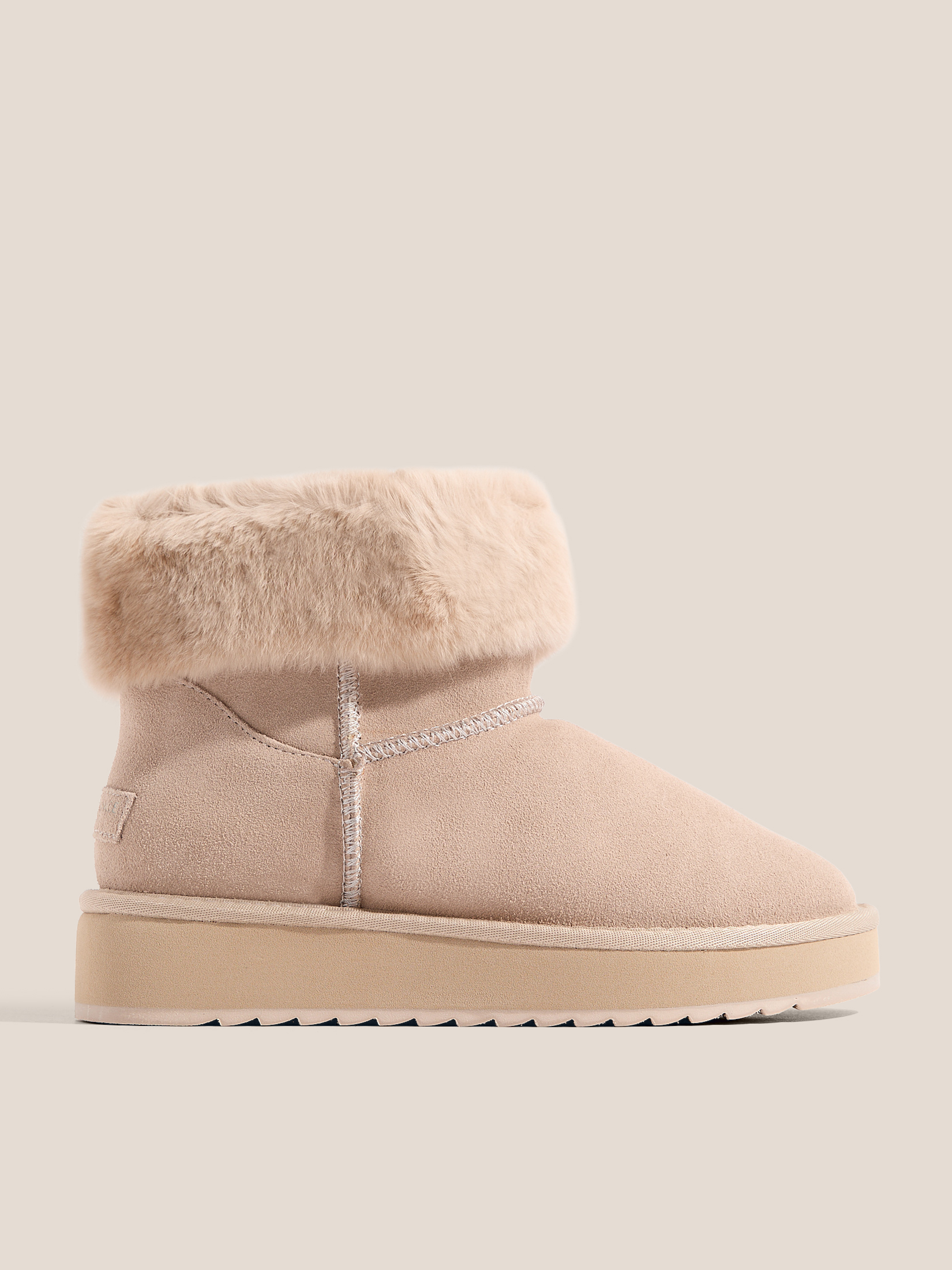 2486 р. 5920 р. Женские угги TENDANCE