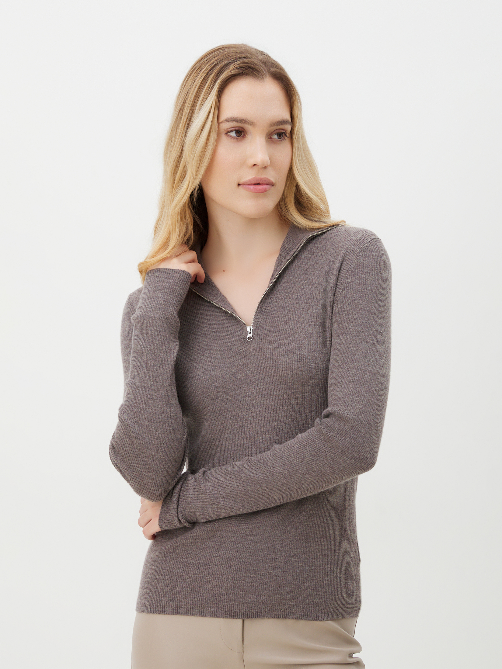 3481 р. 8490 р. Женский джемпер MAISON DAVID