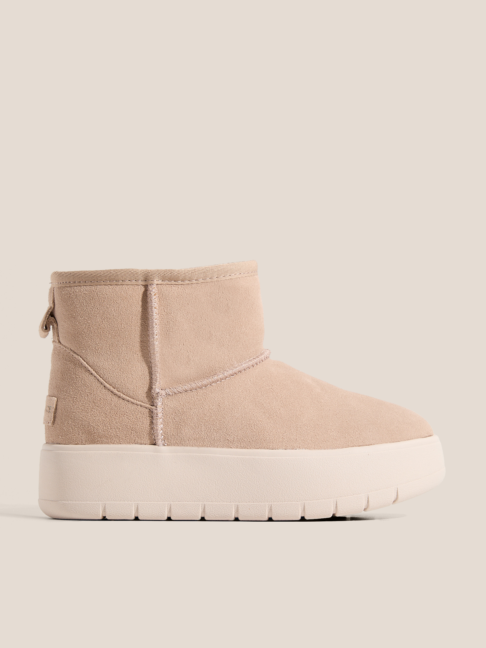 2516 р. 5990 р. Женские угги TENDANCE