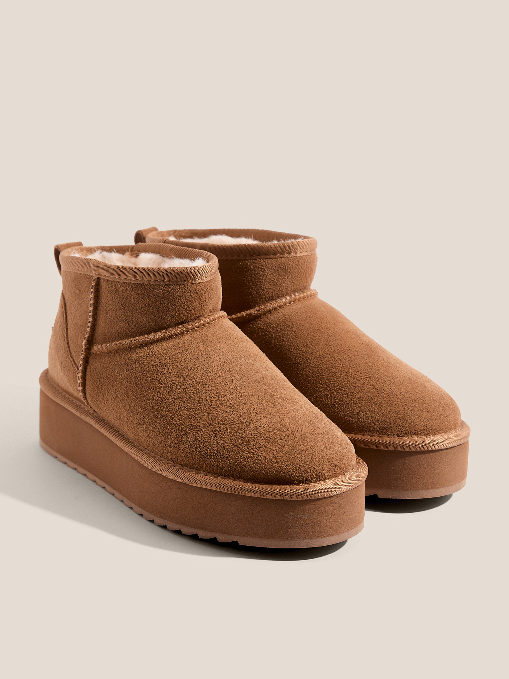 2549 р. 6070 р. Женские угги TENDANCE