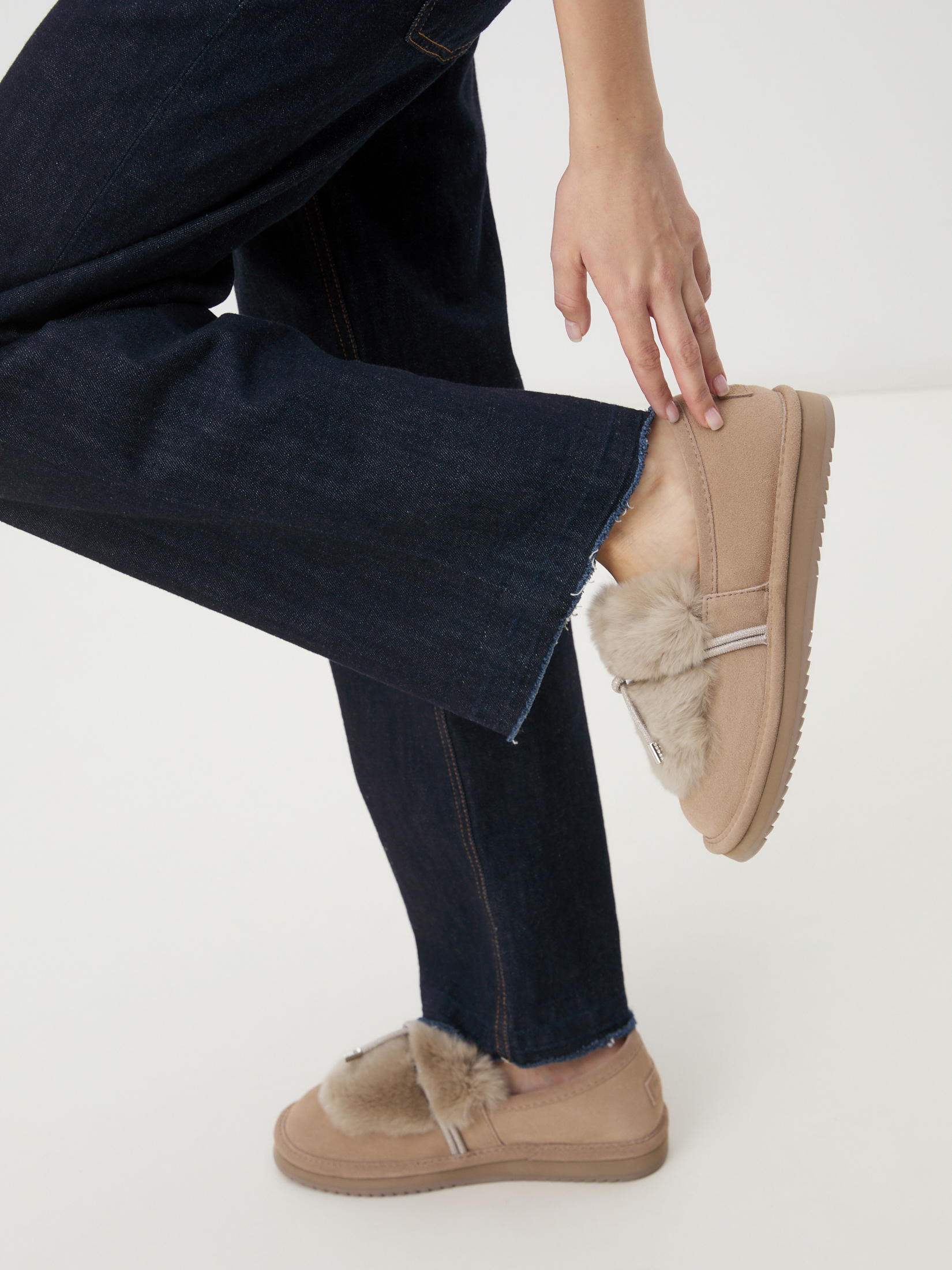 2381 р. 5670 р. Женские угги TENDANCE