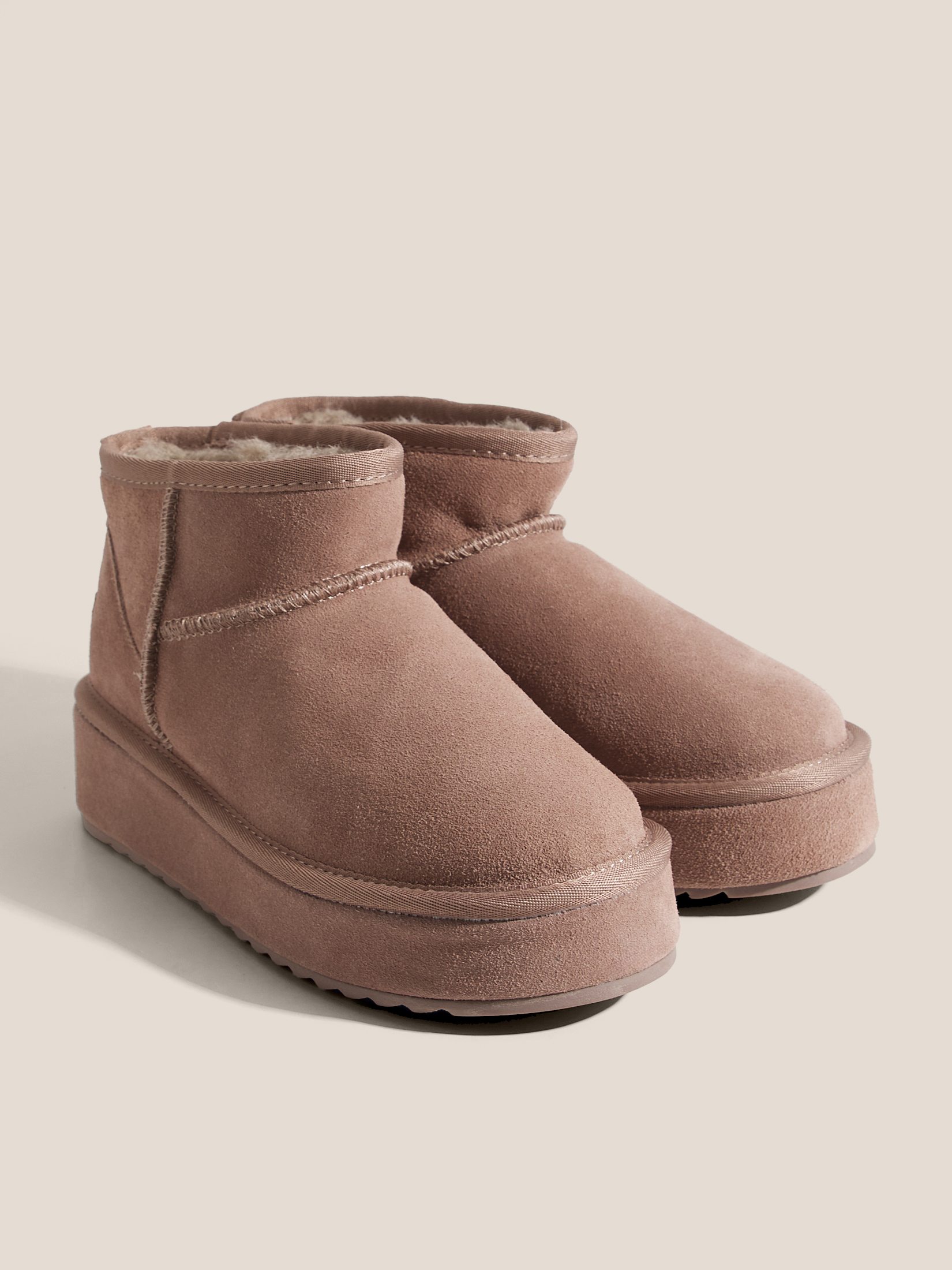 2726 р. 6490 р. Женские угги TENDANCE