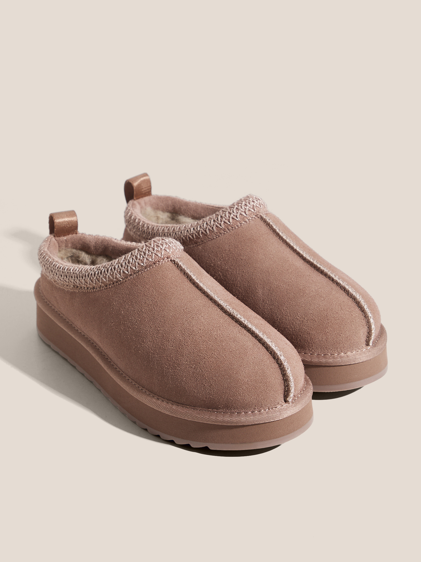 2516 р. 5990 р. Женские угги TENDANCE