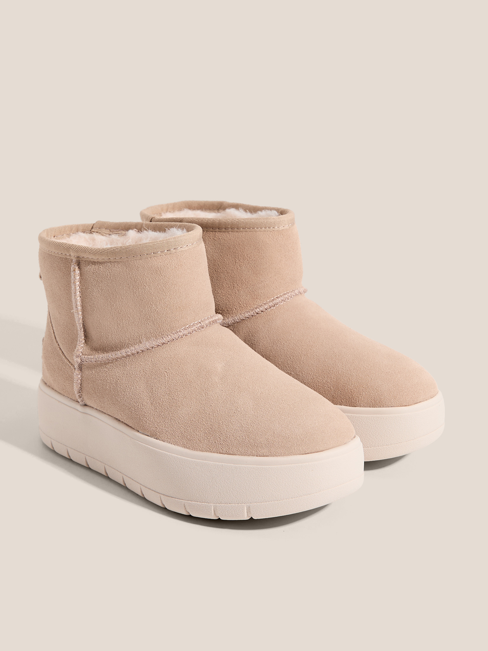 2516 р. 5990 р. Женские угги TENDANCE