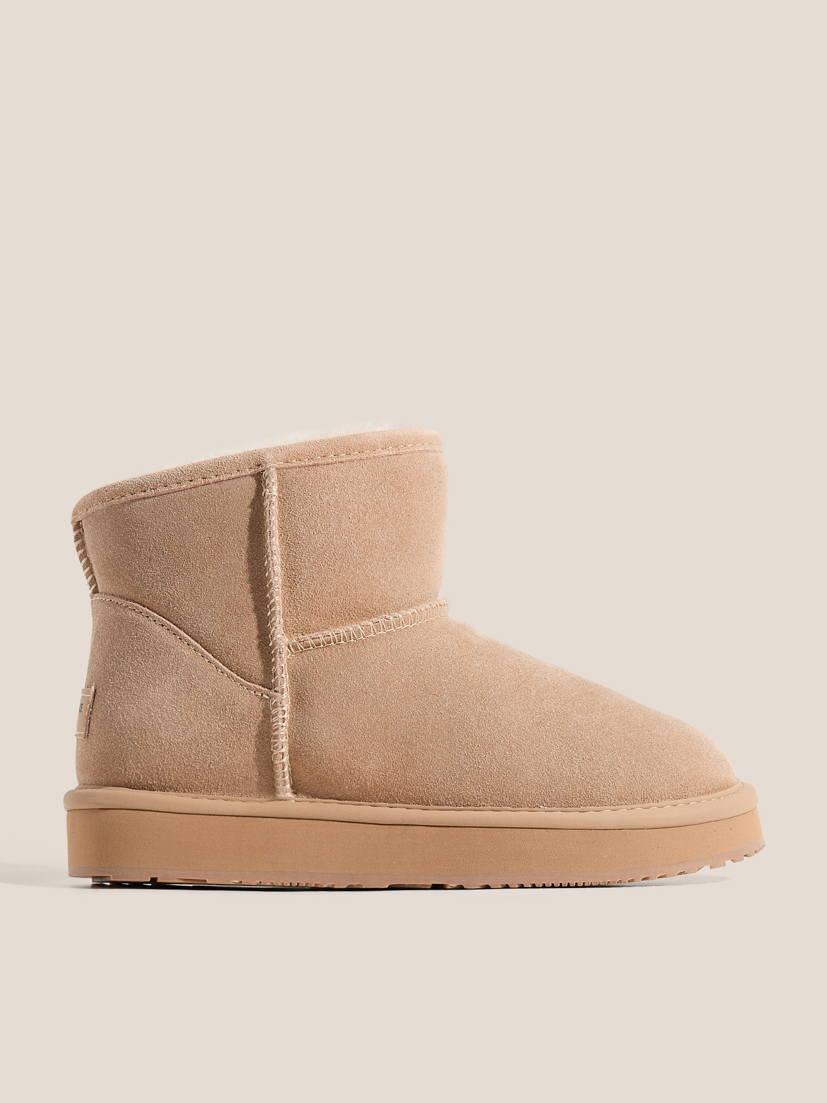 2419 р. 5760 р. Женские угги TENDANCE