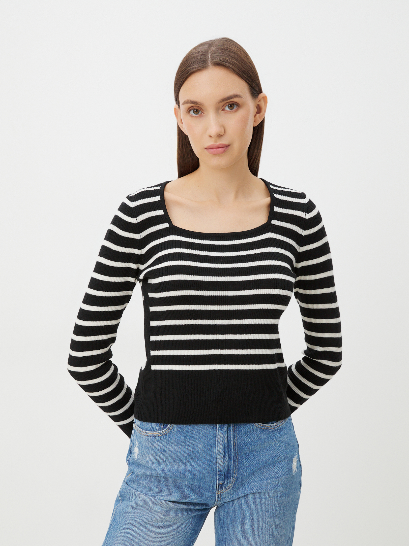 1550 р. 3780 р. Женский джемпер MAISON DAVID