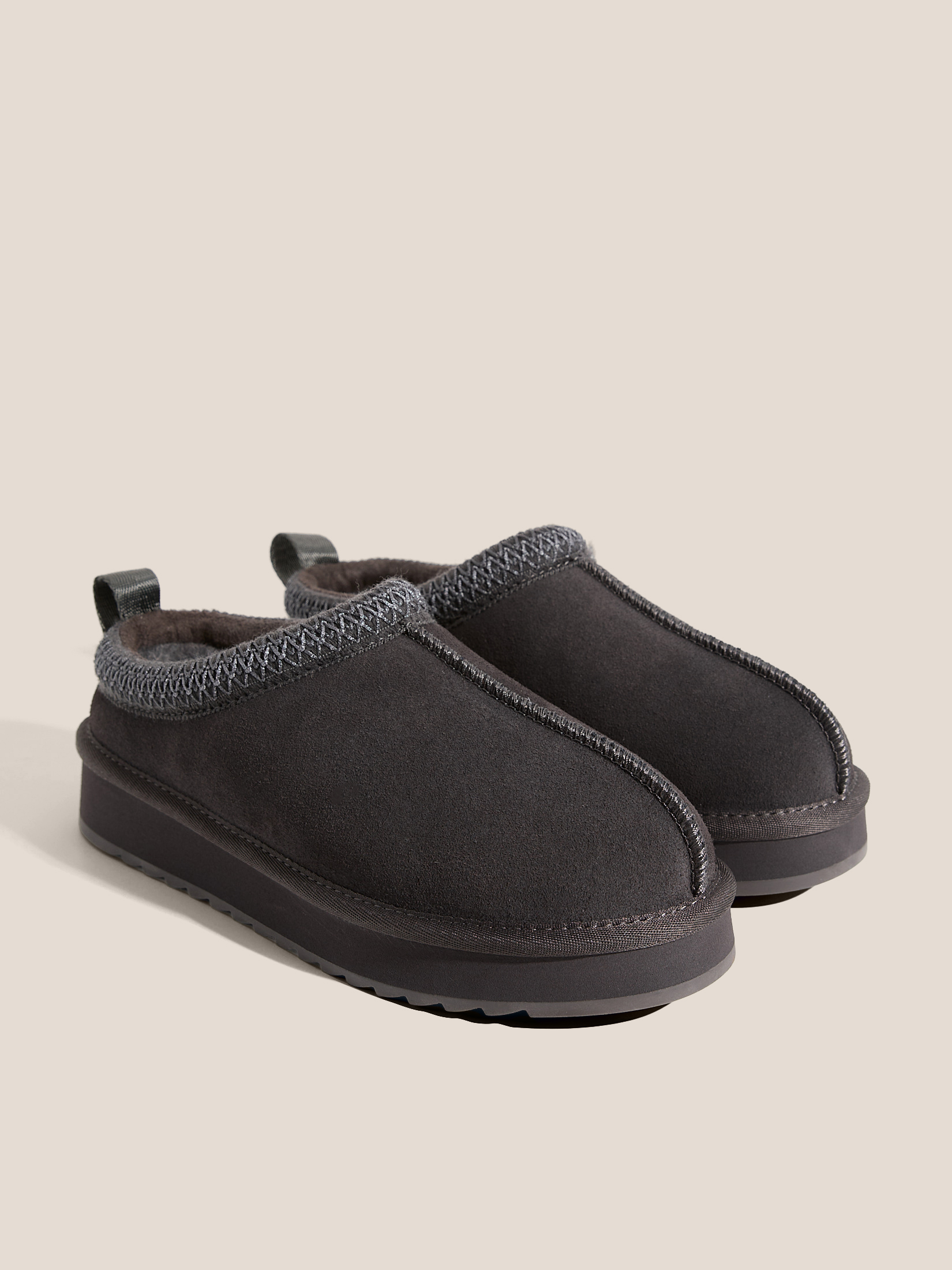 2516 р. 5990 р. Женские угги TENDANCE