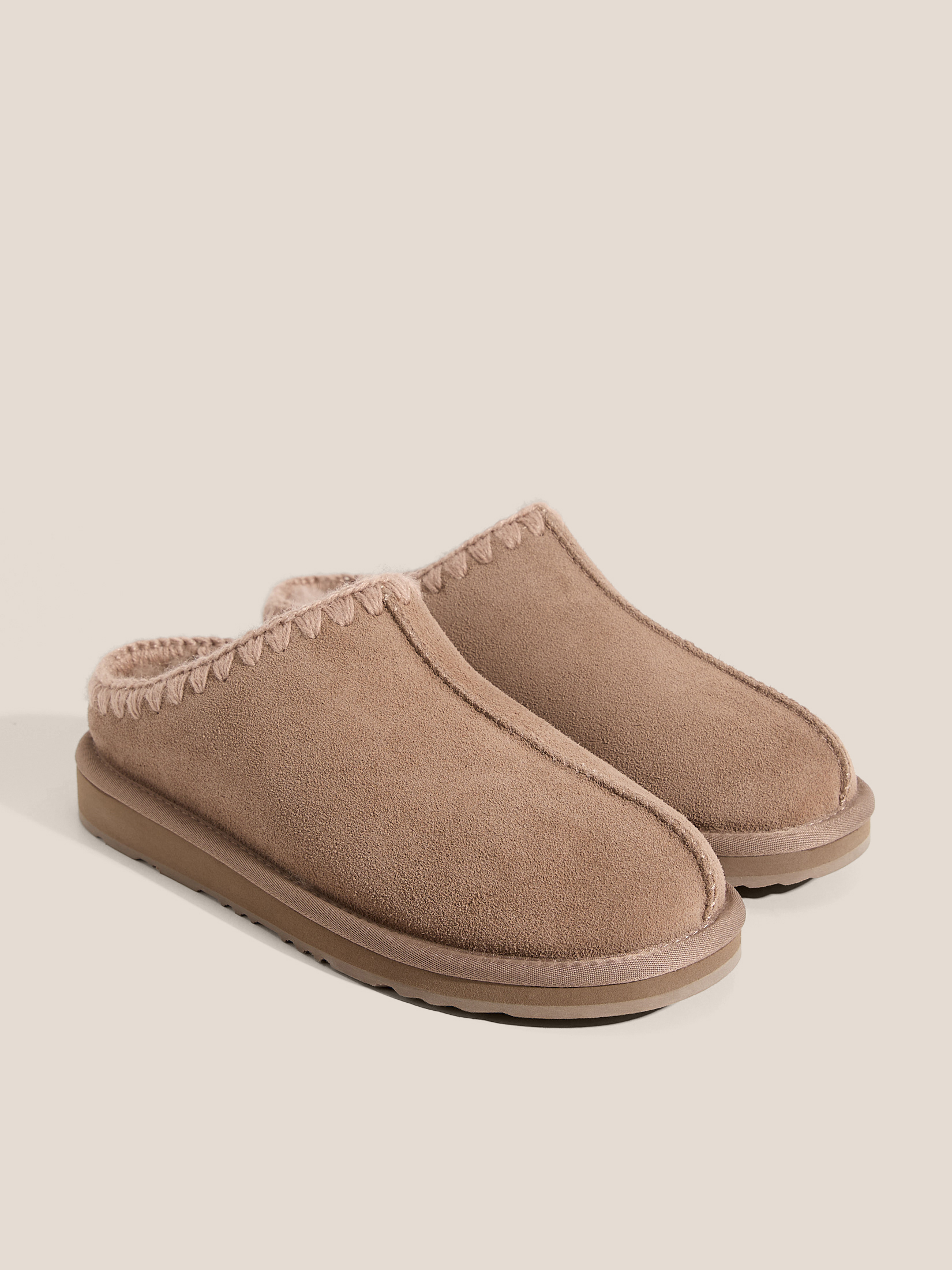 2558 р. 6090 р. Женские угги TENDANCE