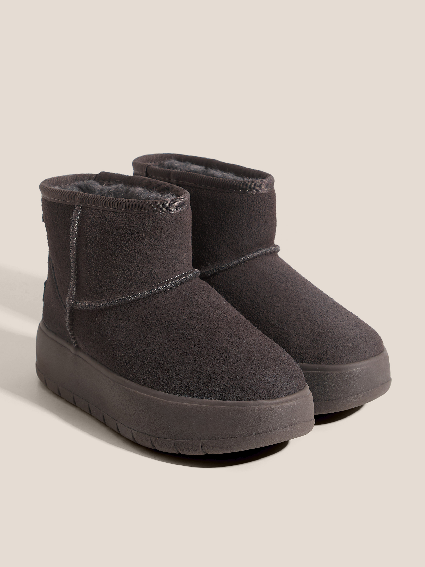 2516 р. 5990 р. Женские угги TENDANCE