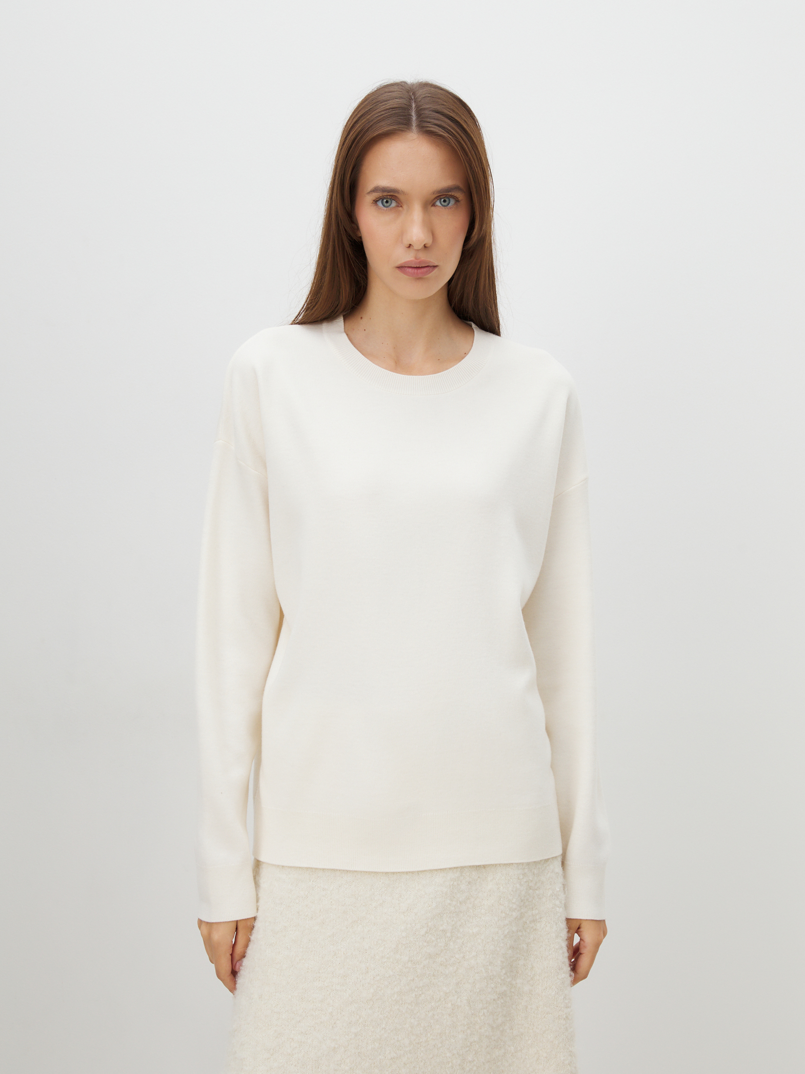 2251 р. 5490 р. Женский джемпер MAISON DAVID