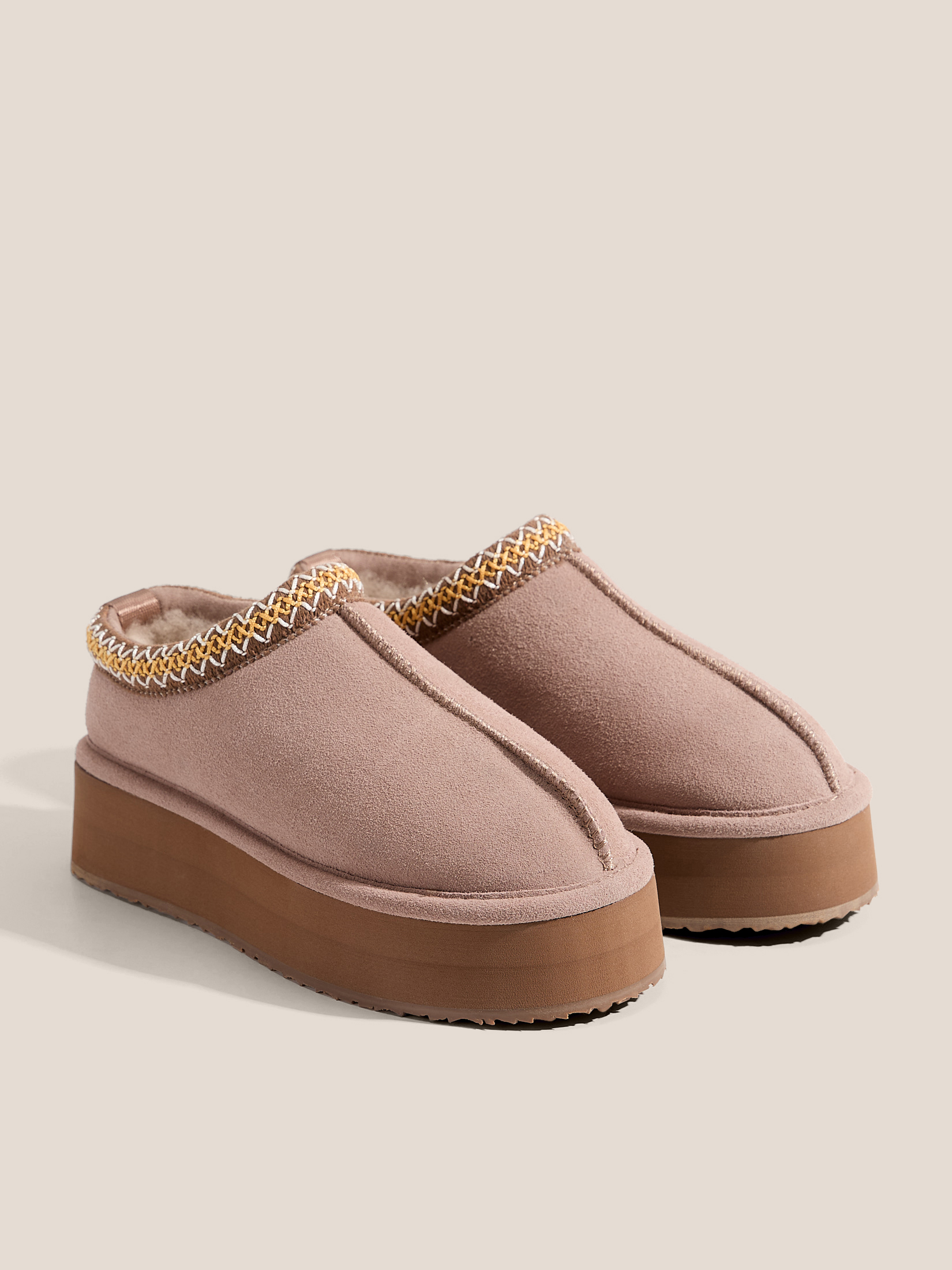 1886 р. 4490 р. Женские угги TENDANCE