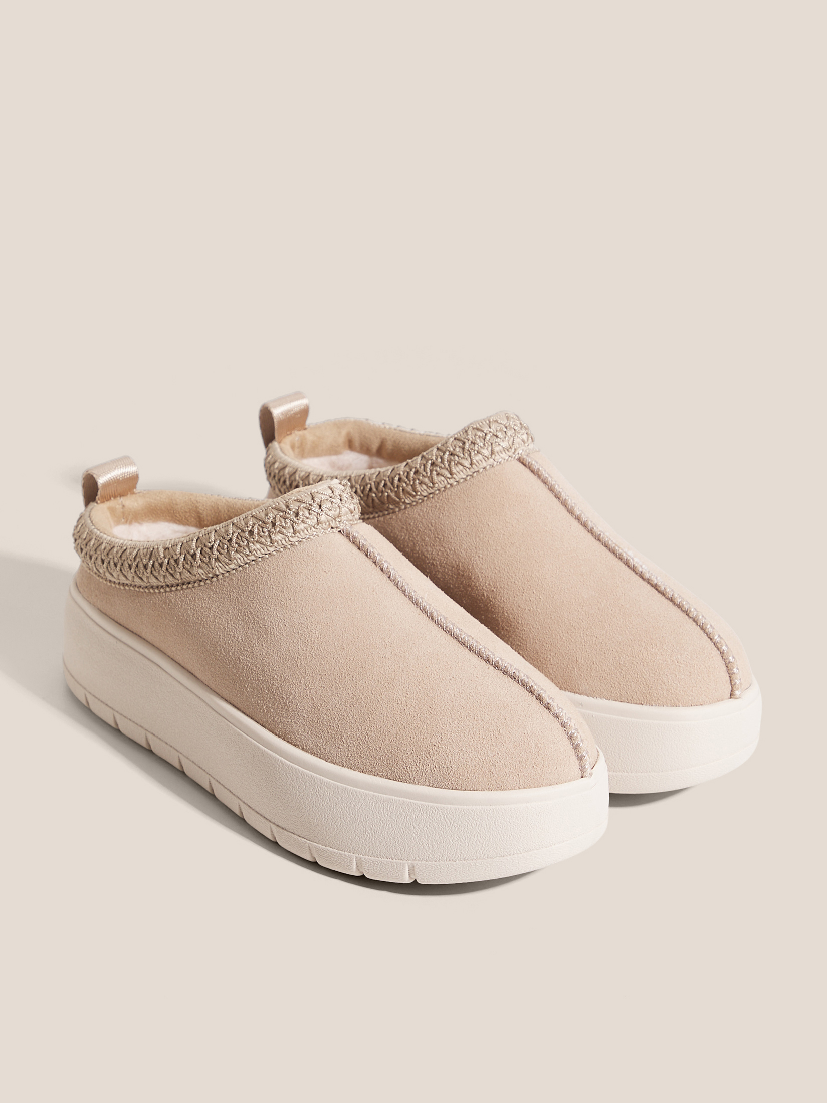 2516 р. 5990 р. Женские угги TENDANCE