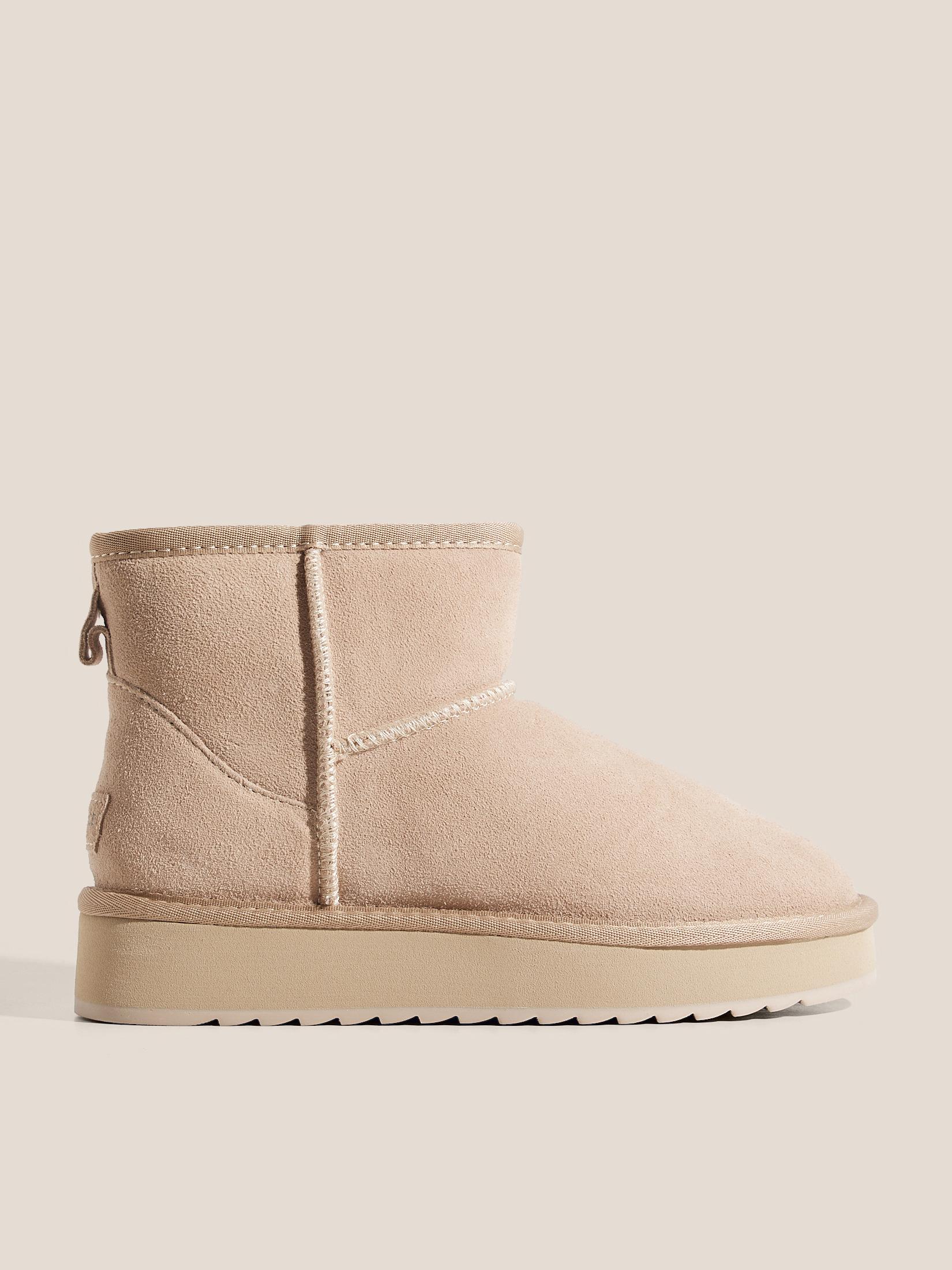 2474 р. 5890 р. Женские угги TENDANCE