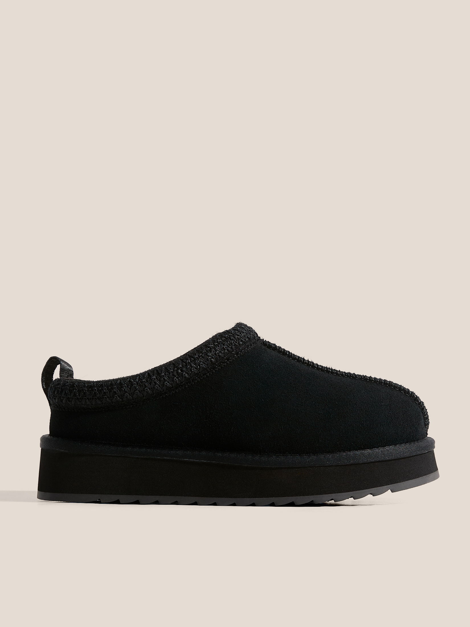 2516 р. 5990 р. Женские угги TENDANCE