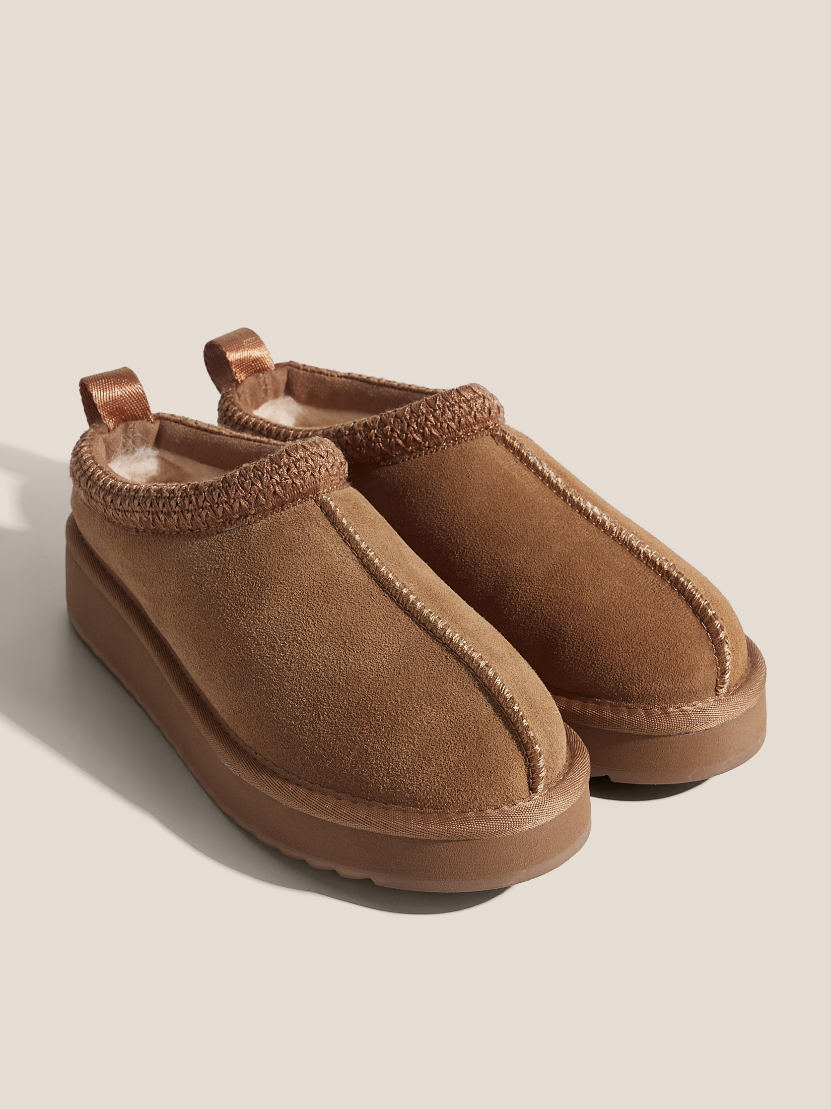 2390 р. 5690 р. Женские угги TENDANCE