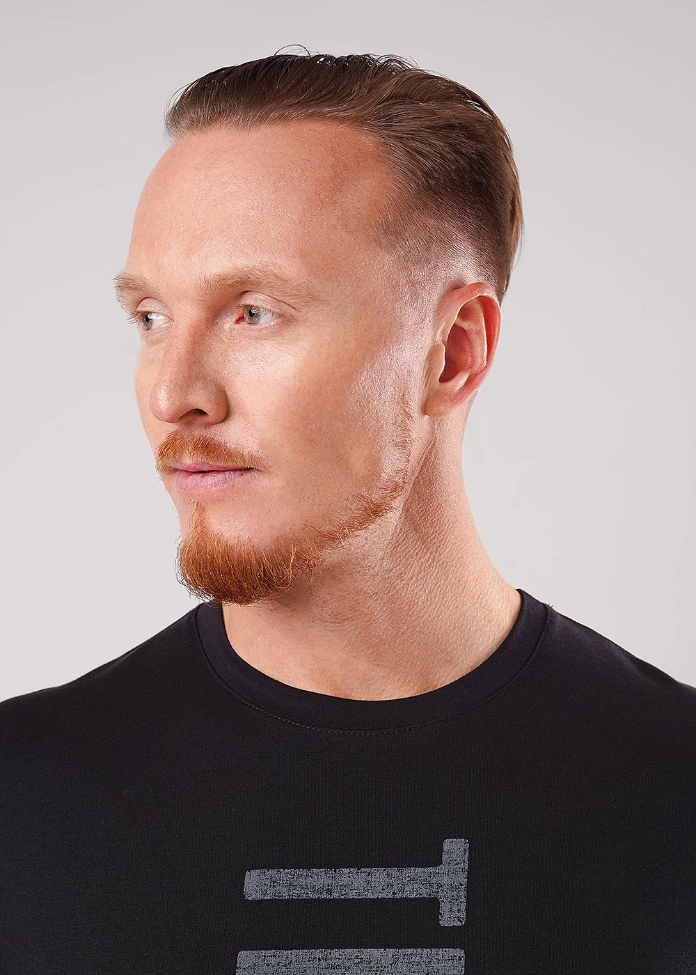 CLE 562509/01гг_п Футболка мужская 562509/01гг_п чёрный