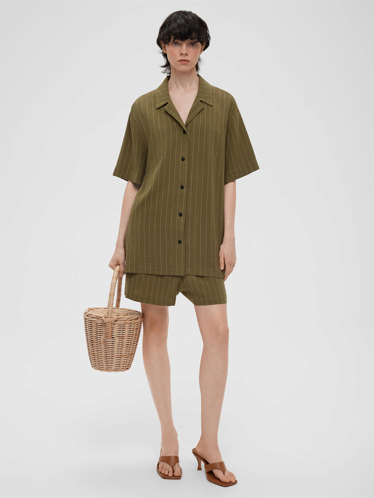 2129р3275рШорты льняные в полоску, хаки