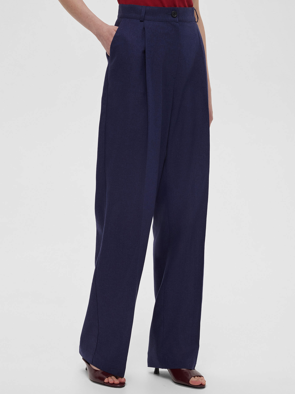 2955р4975рБрюки свободного кроя с защипами из льна 0195, синий