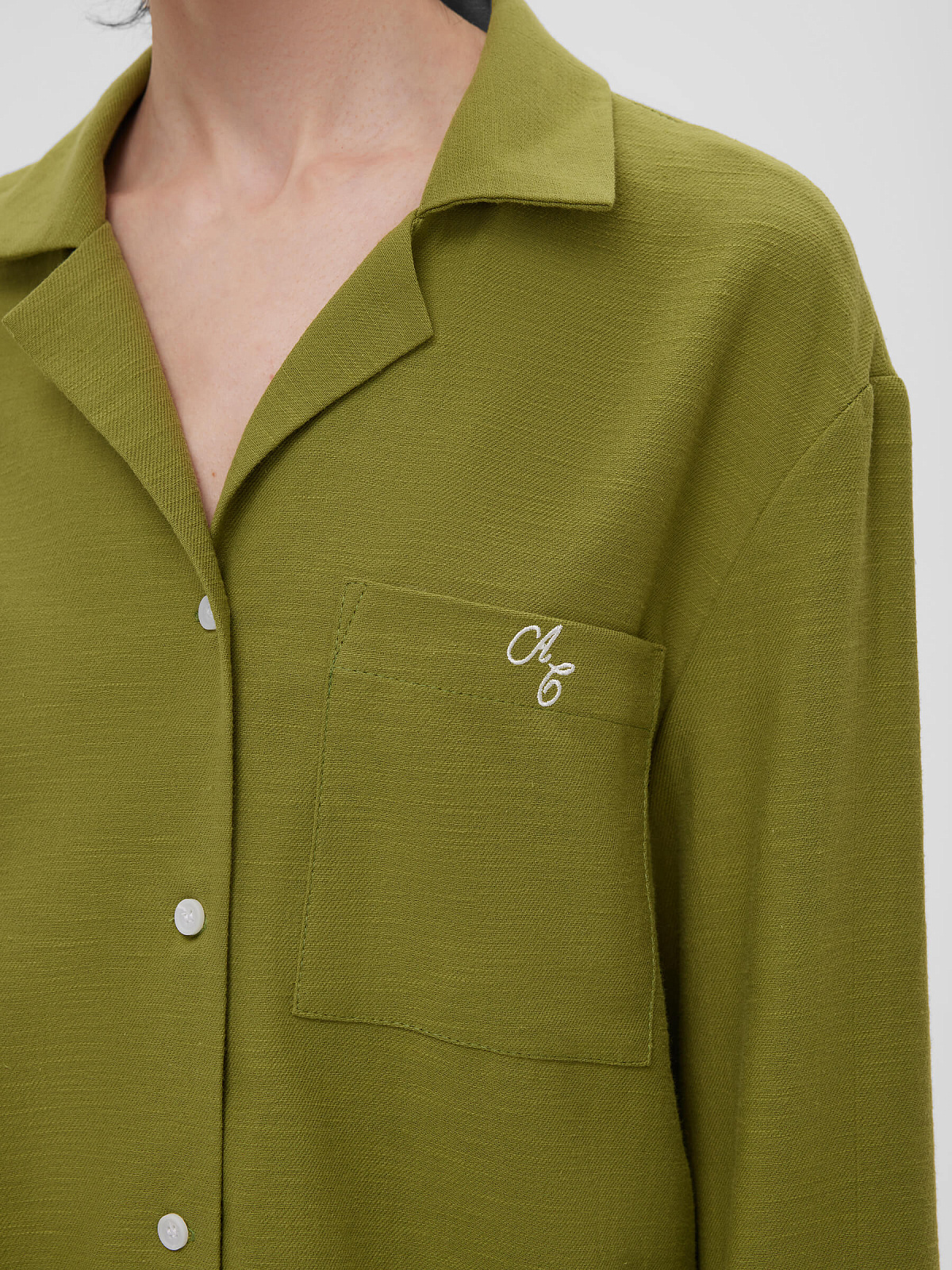 2463р4925рРубашка льняная с длинным рукавом с вышивкой, зеленый