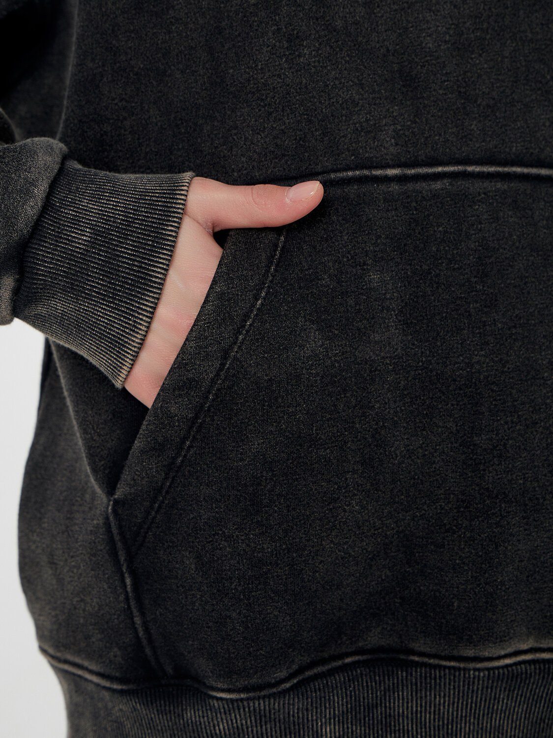 MARK FORMELLE Худи 122775-2ACID WASH черный +печать