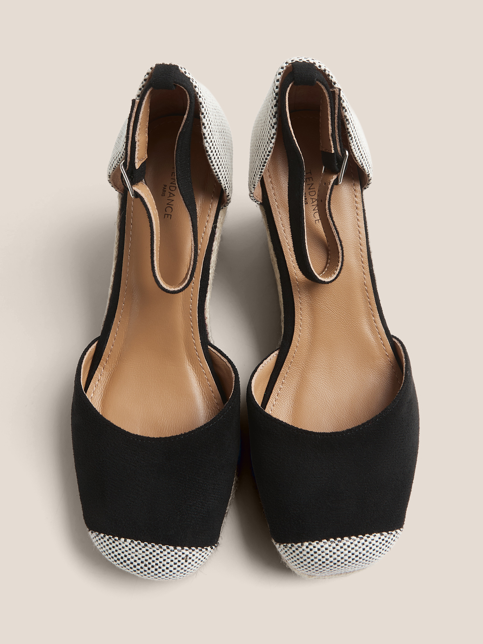 Босоножки TENDANCE 3948837, черный