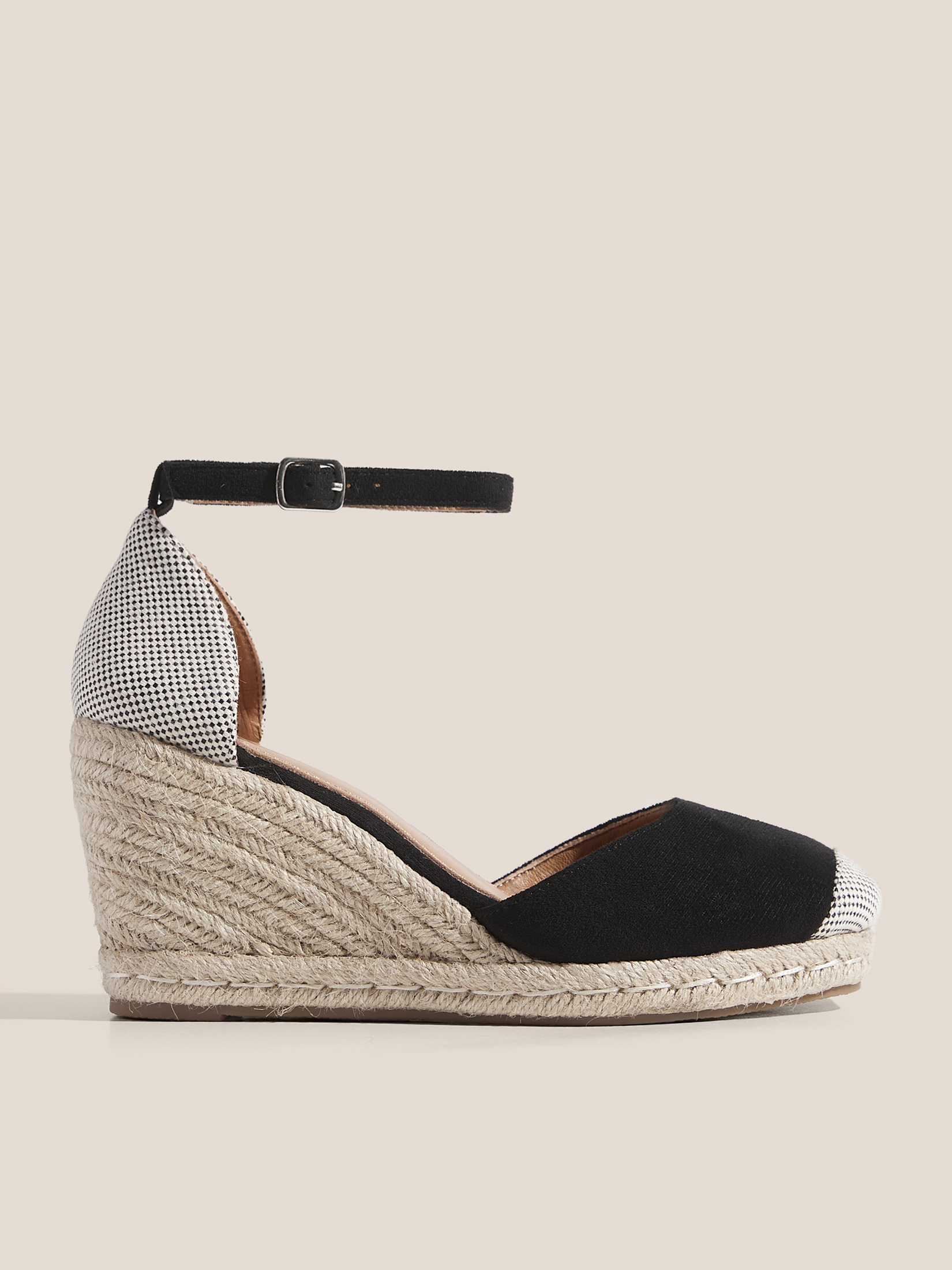 Босоножки TENDANCE 3948837, черный