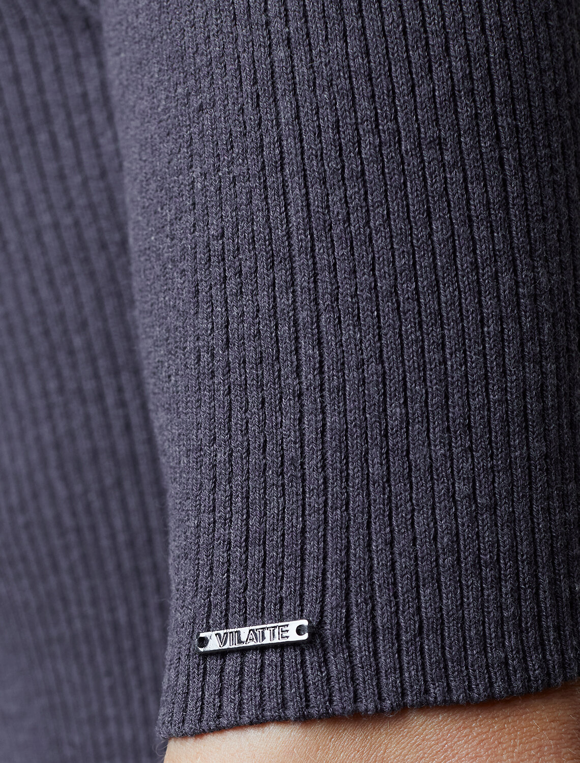 ст. цена1750руб.! VILATTE Свитер D34.198серый меланж