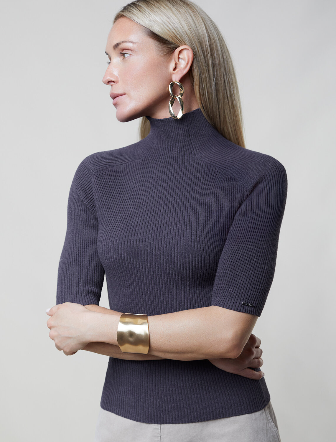 ст. цена1750руб.! VILATTE Свитер D34.198серый меланж