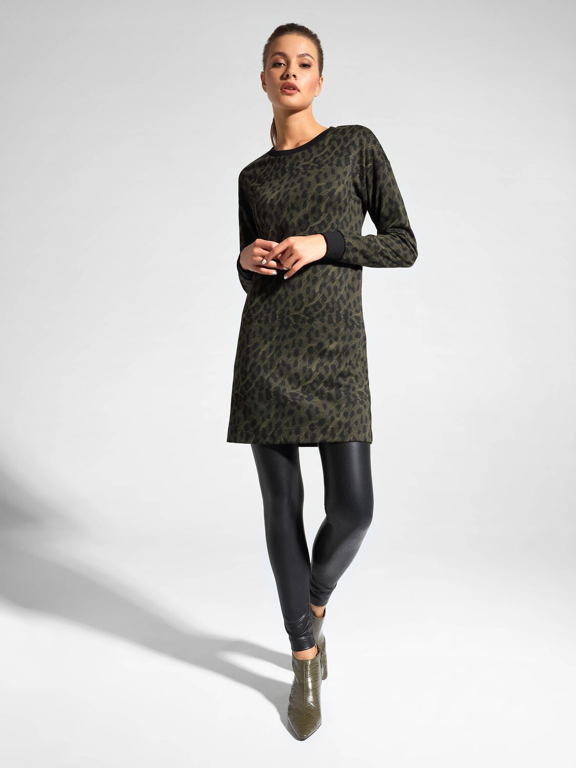 ст. цена2827руб.! Conte elegant Платье LPL 1045khaki leo