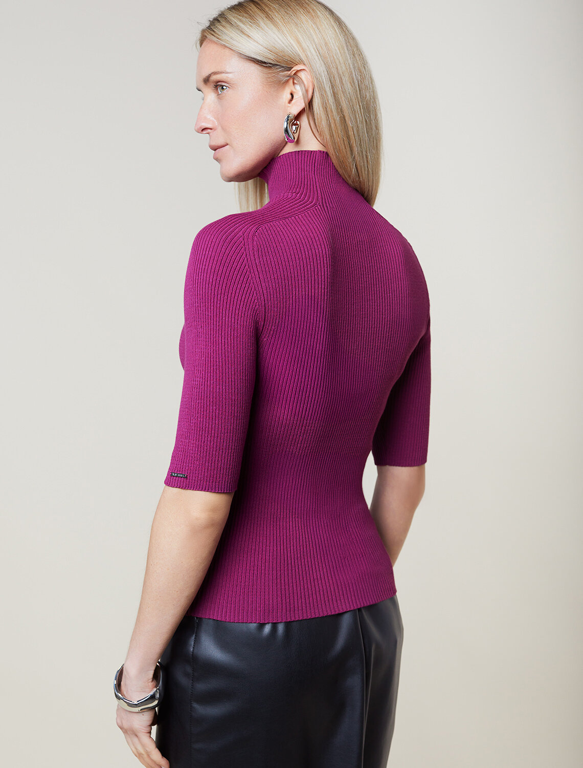 ст. цена1750руб.! VILATTE Свитер D34.198пурпурный